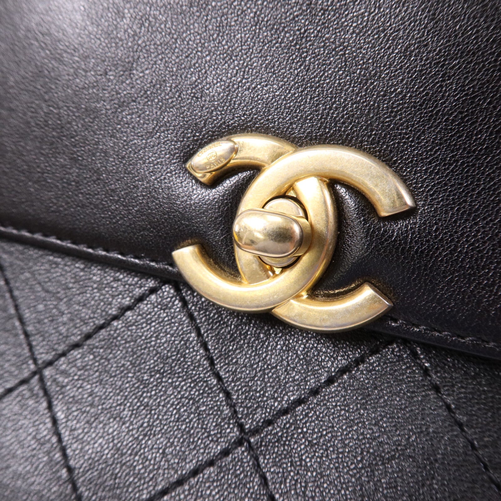 CHANEL 牛皮皮革Coco Luxe Flap Bag Small金扣鏈帶手挽肩背兩用袋