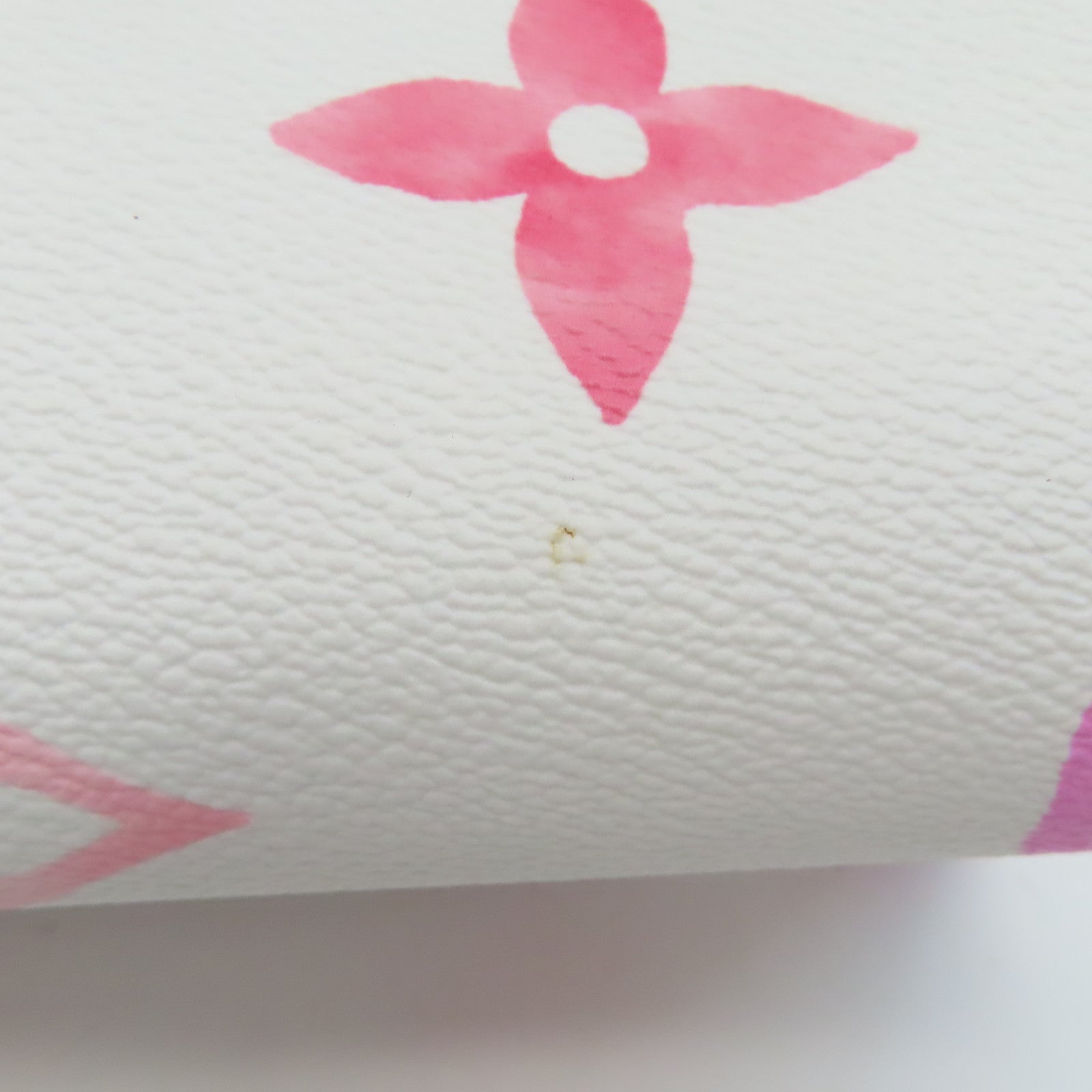 LOUIS VUITTON Monogram Giant On The GO金扣手挽肩背兩用袋白色/粉紅色