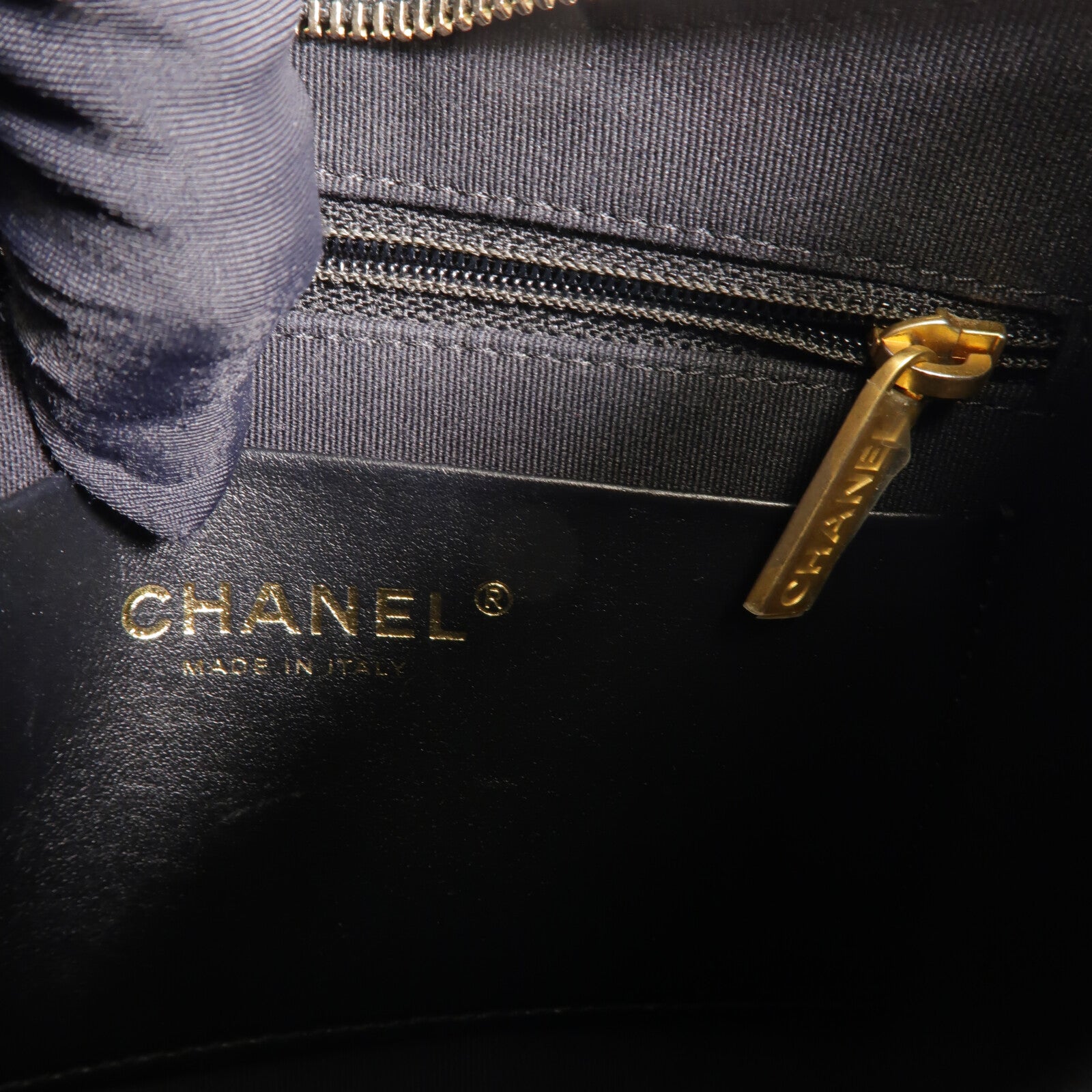 CHANEL 牛皮皮革Hobo Bag鏈帶手挽袋