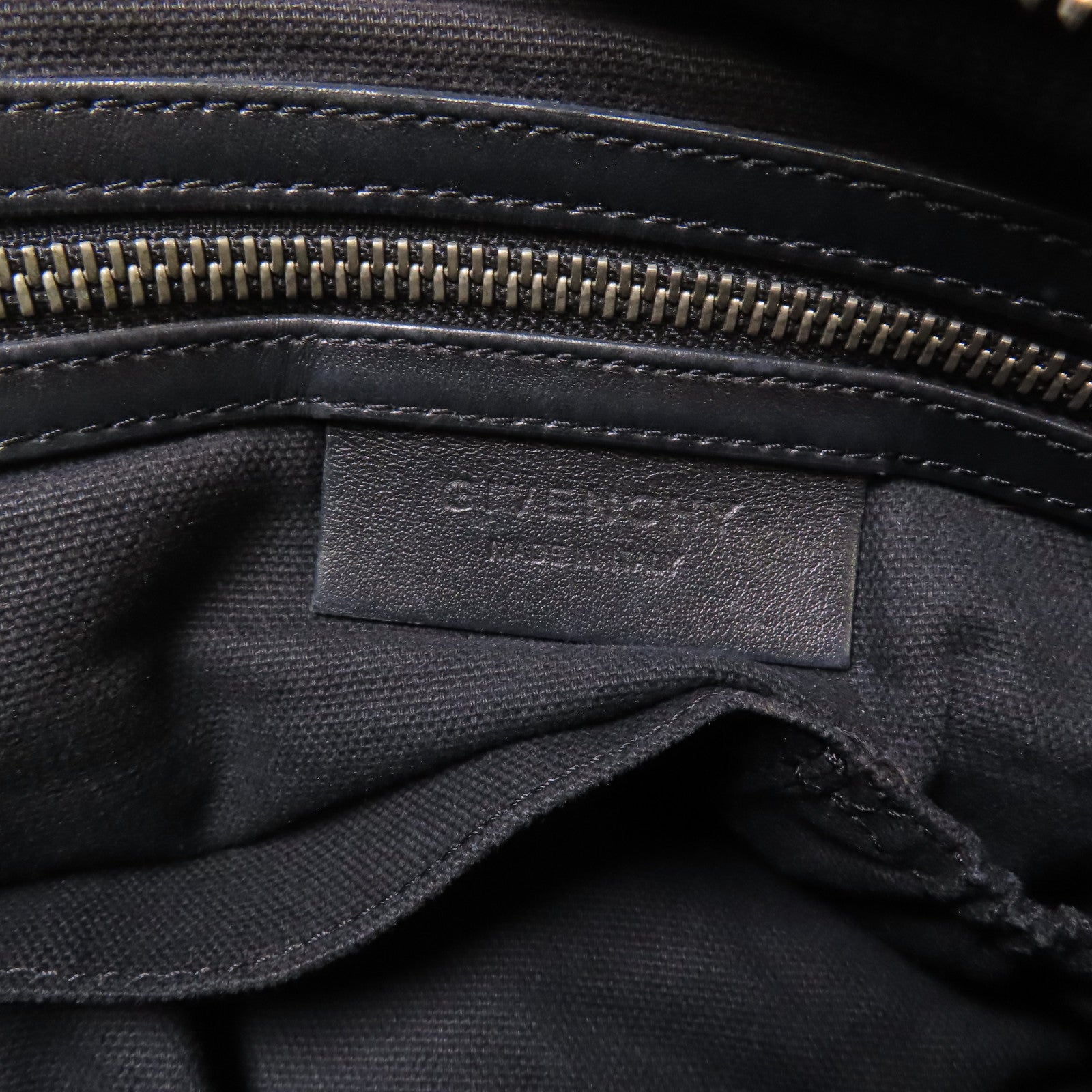 GIVENCHY 【激減優惠】牛皮皮革Pandora Large銀扣手挽肩背兩用袋