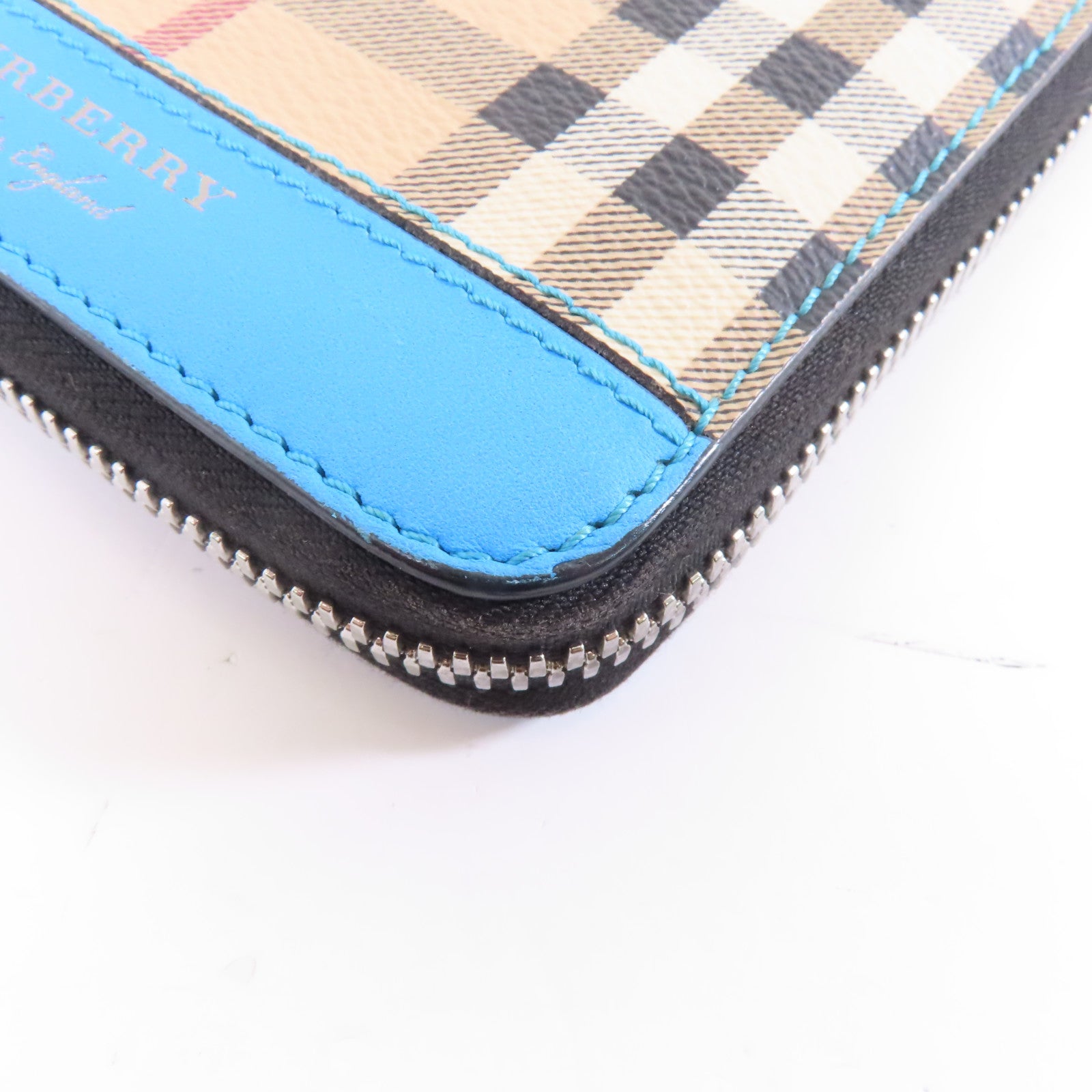 BURBERRY 塗層帆布Zipped Long Wallet銀扣長錢包米色/淺藍色