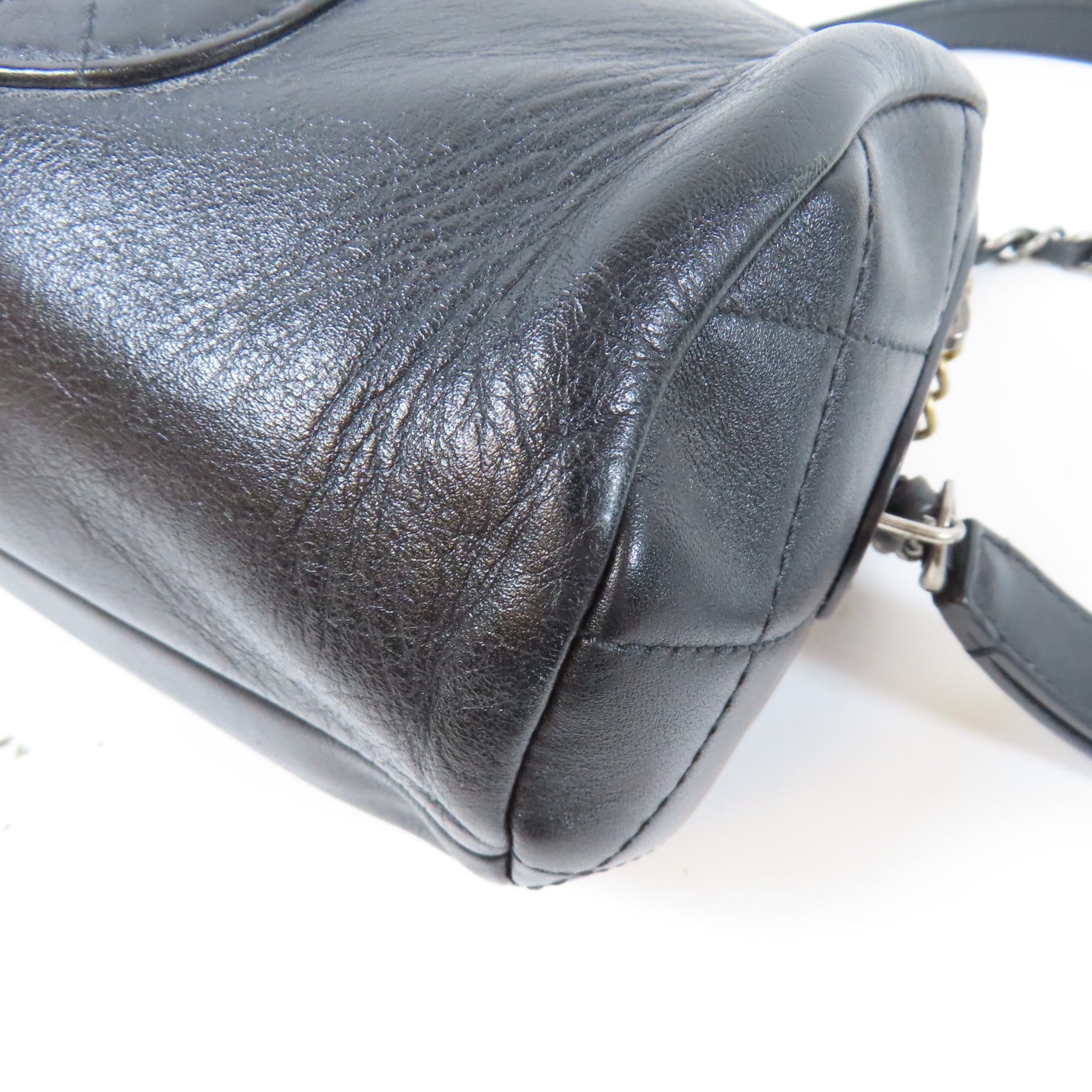 CHANEL 【激減優惠】牛皮皮革Bowling Bag銀扣鏈帶肩背袋黑色