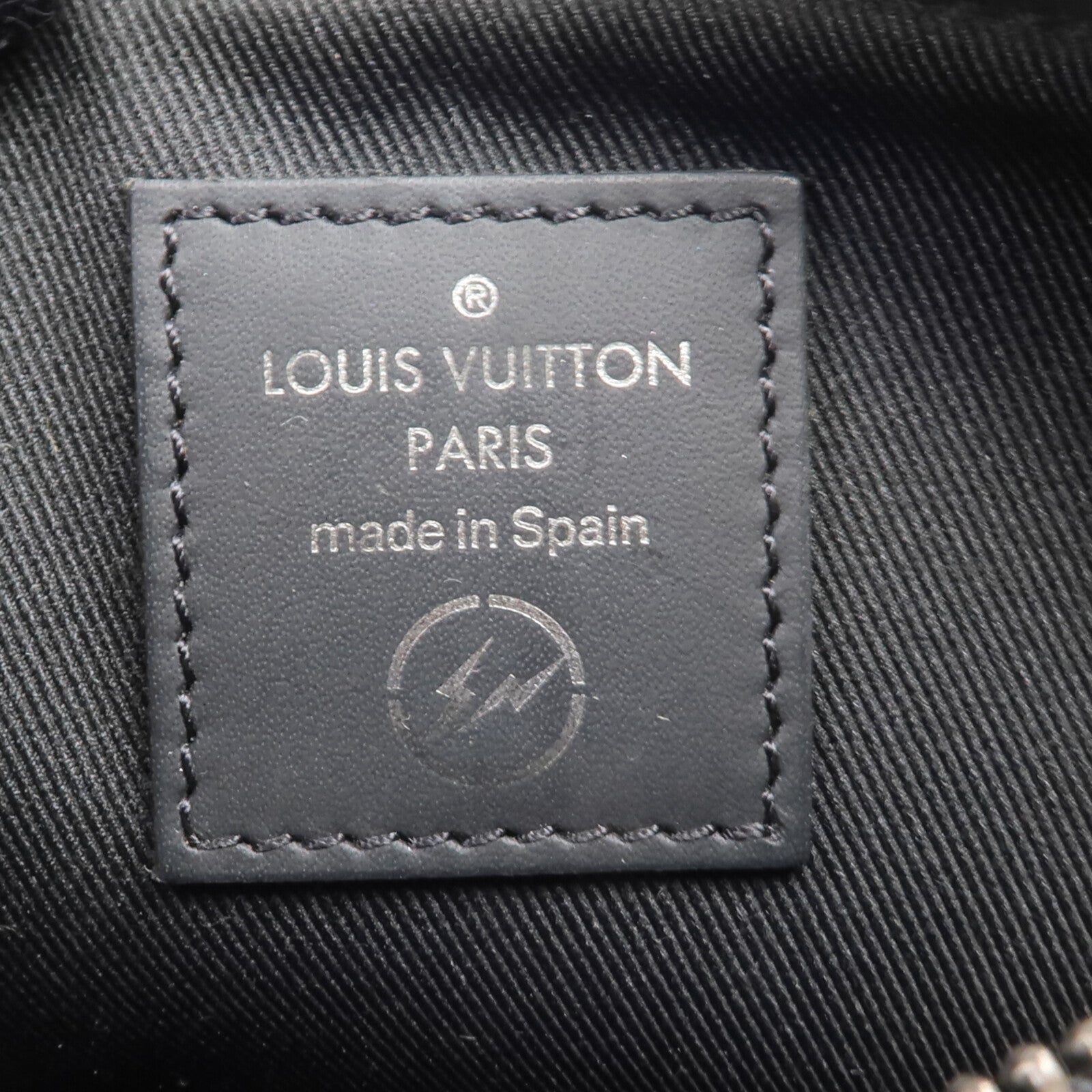 LOUIS VUITTON Monogram Eclipse Fragment iPhone Case Pouch銀扣手挽袋
