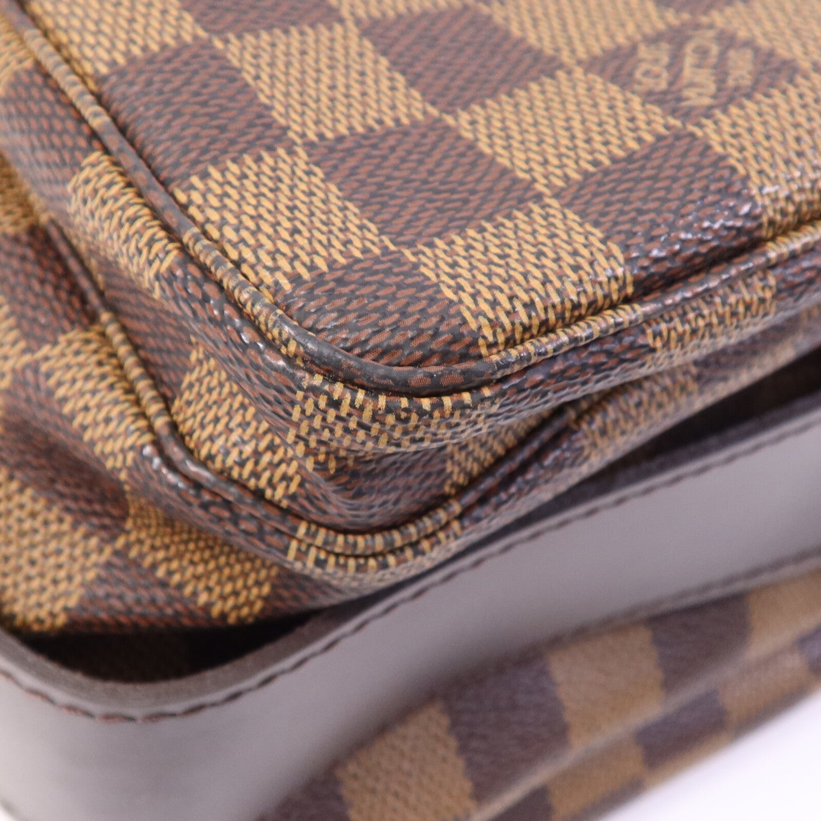 LOUIS VUITTON Damier Naviglio金扣肩背袋