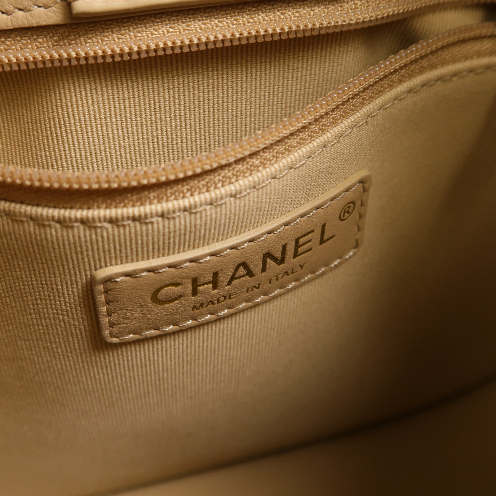 CHANEL 牛皮皮革Hobo Bag鏈帶手挽肩背兩用袋