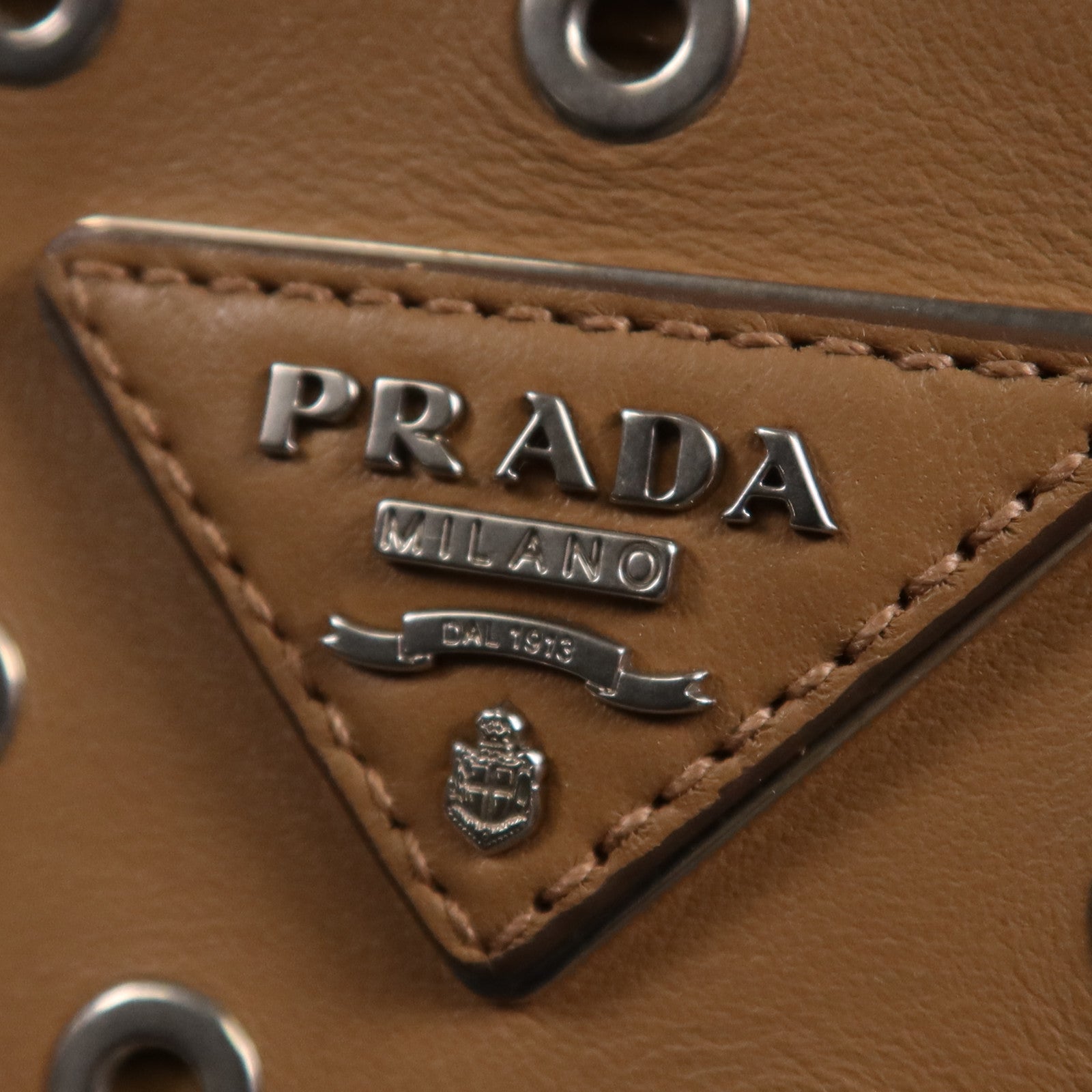 PRADA 【激減優惠】牛皮皮革2 Way Shoulder Bag銀扣手挽肩背兩用袋