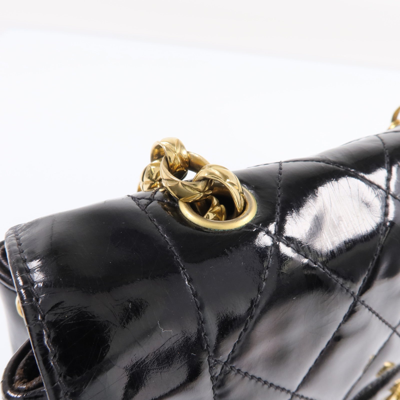 CHANEL 漆皮皮革Vintage Chain Sholder Bag金扣鏈帶肩背袋