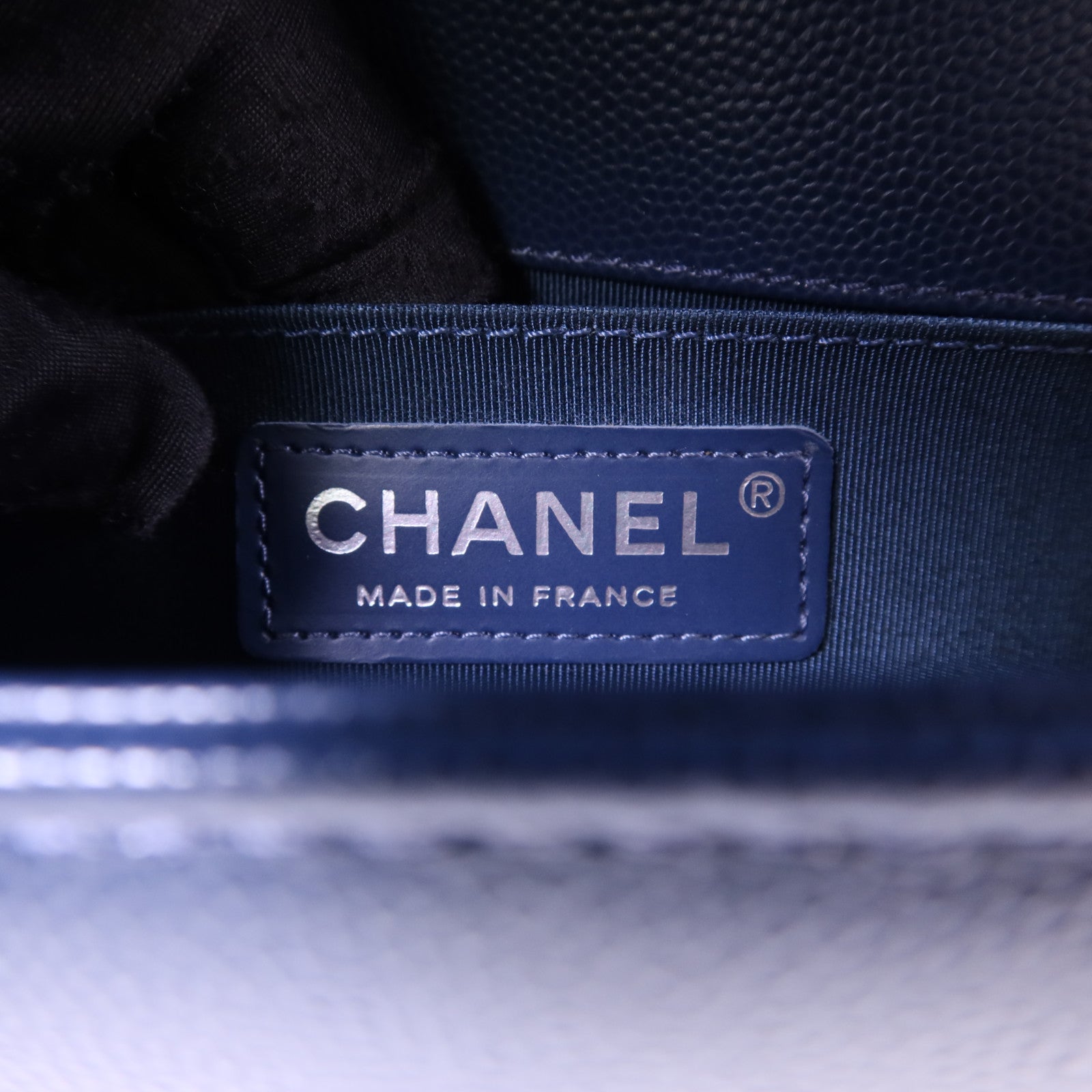 CHANEL 牛皮皮革Chanel Boy Small鏈帶肩背袋