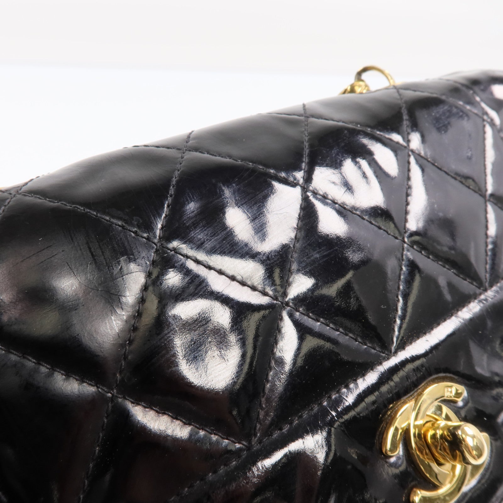 CHANEL 漆皮皮革Vintage Chain Sholder Bag金扣鏈帶肩背袋