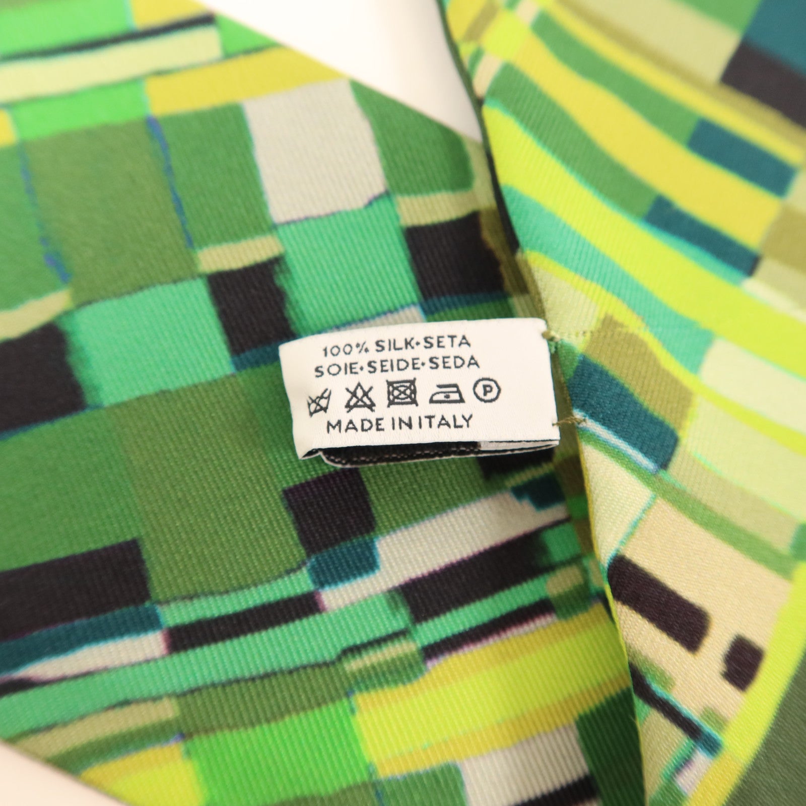 Salvatore Ferragamo 絲質Scarf絲巾