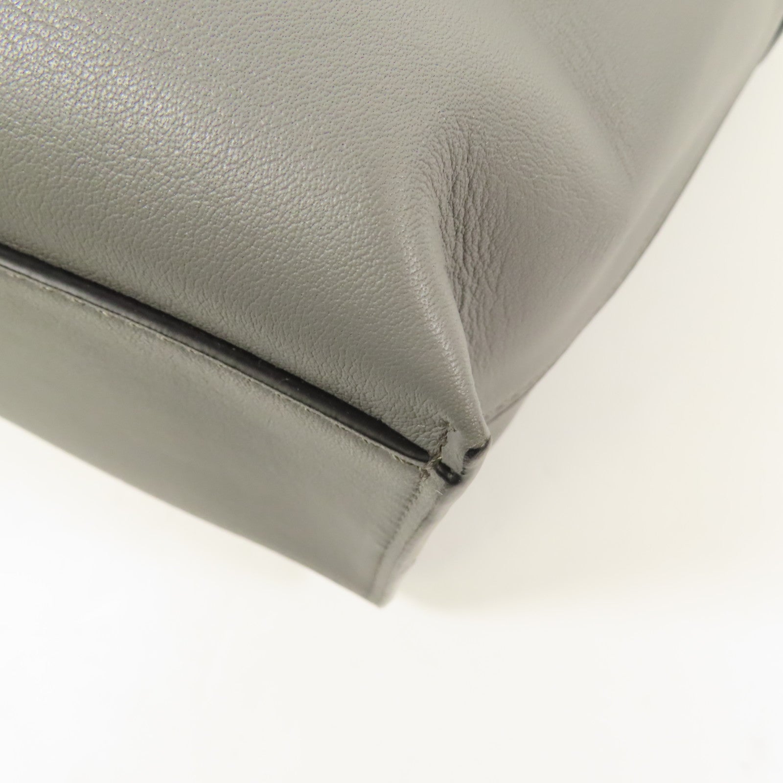 LOEWE 【激減優惠】牛皮皮革Cubi銀扣肩背袋