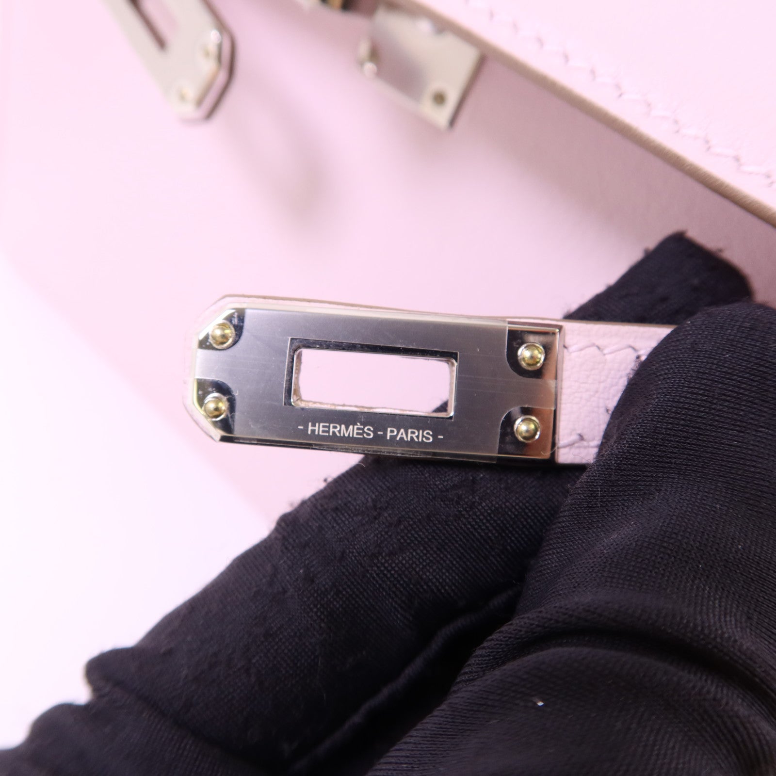 HERMES Swift皮革Kelly Pochette銀扣手挽袋Mauve Pale