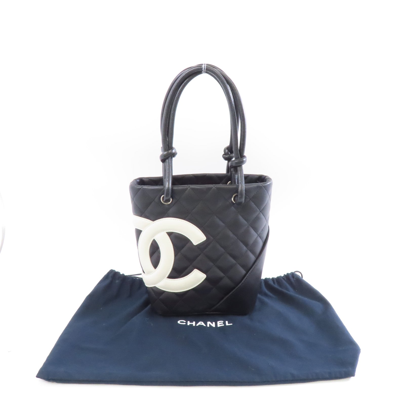 CHANEL 菱格牛皮皮革Cambon Bucket銀扣手挽袋黑色