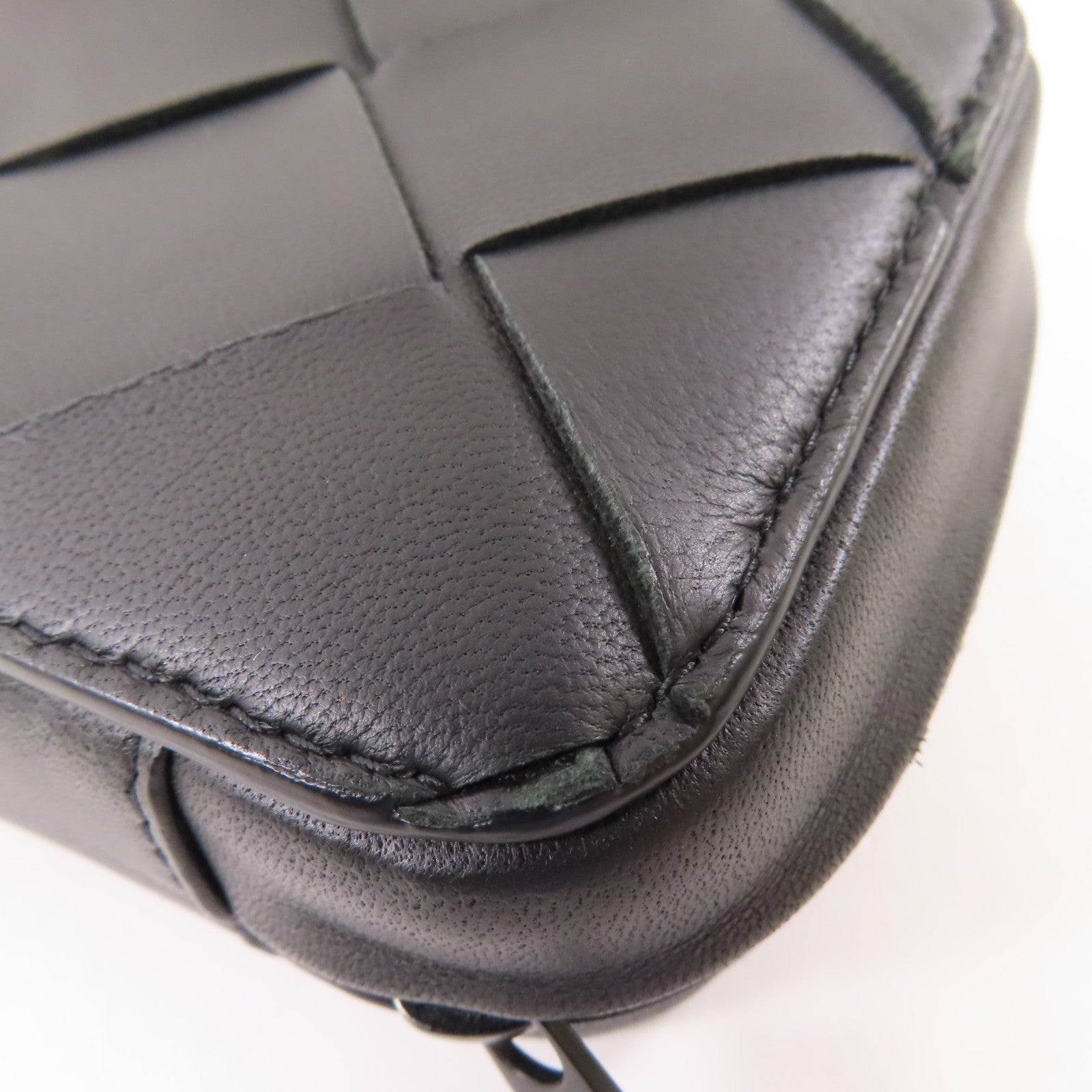 BOTTEGA VENETA 【激減優惠】牛皮皮革Pouch手拿包