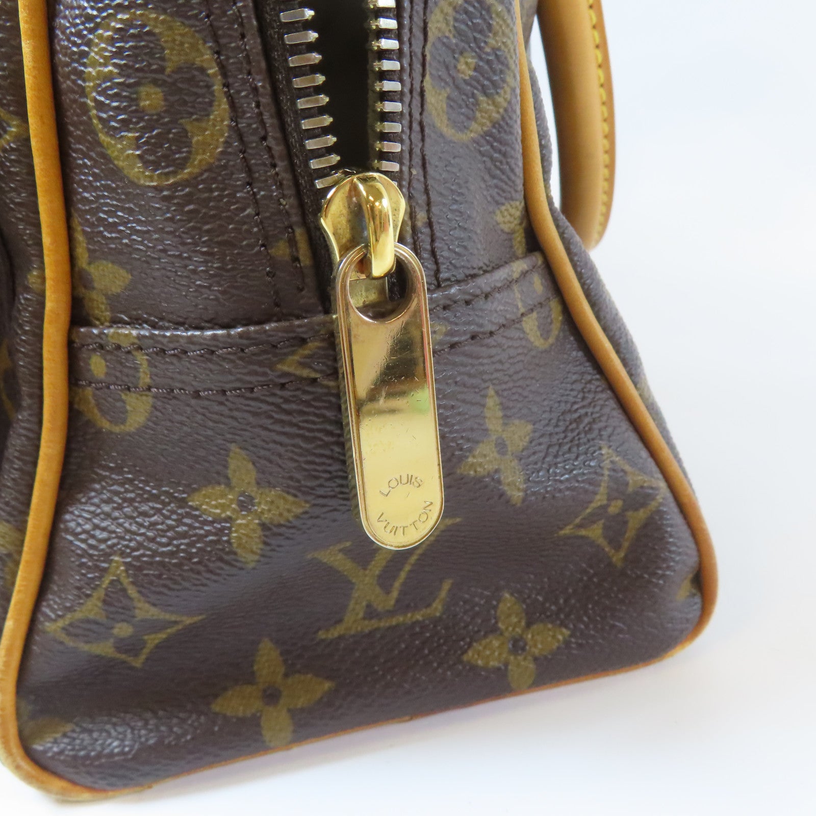 LOUIS VUITTON Monogram Manhattan PM金扣手挽袋啡色
