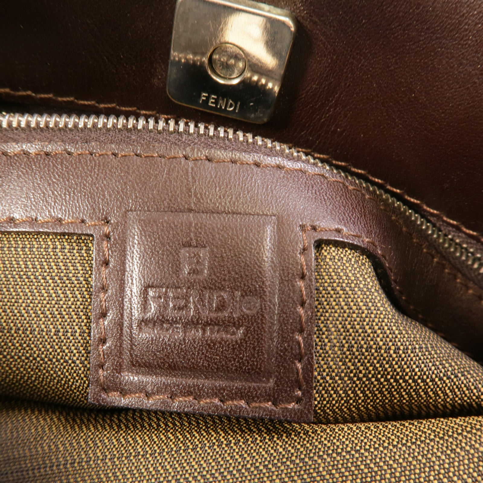 FENDI 帆布Shoulder Bag肩背袋