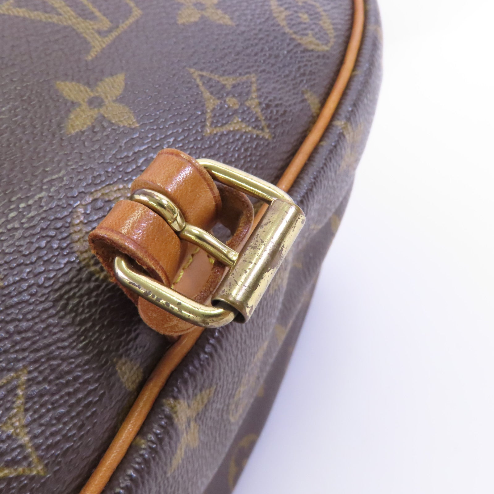 LOUIS VUITTON 【激減優惠】Monogram Saumur 30金扣肩背袋