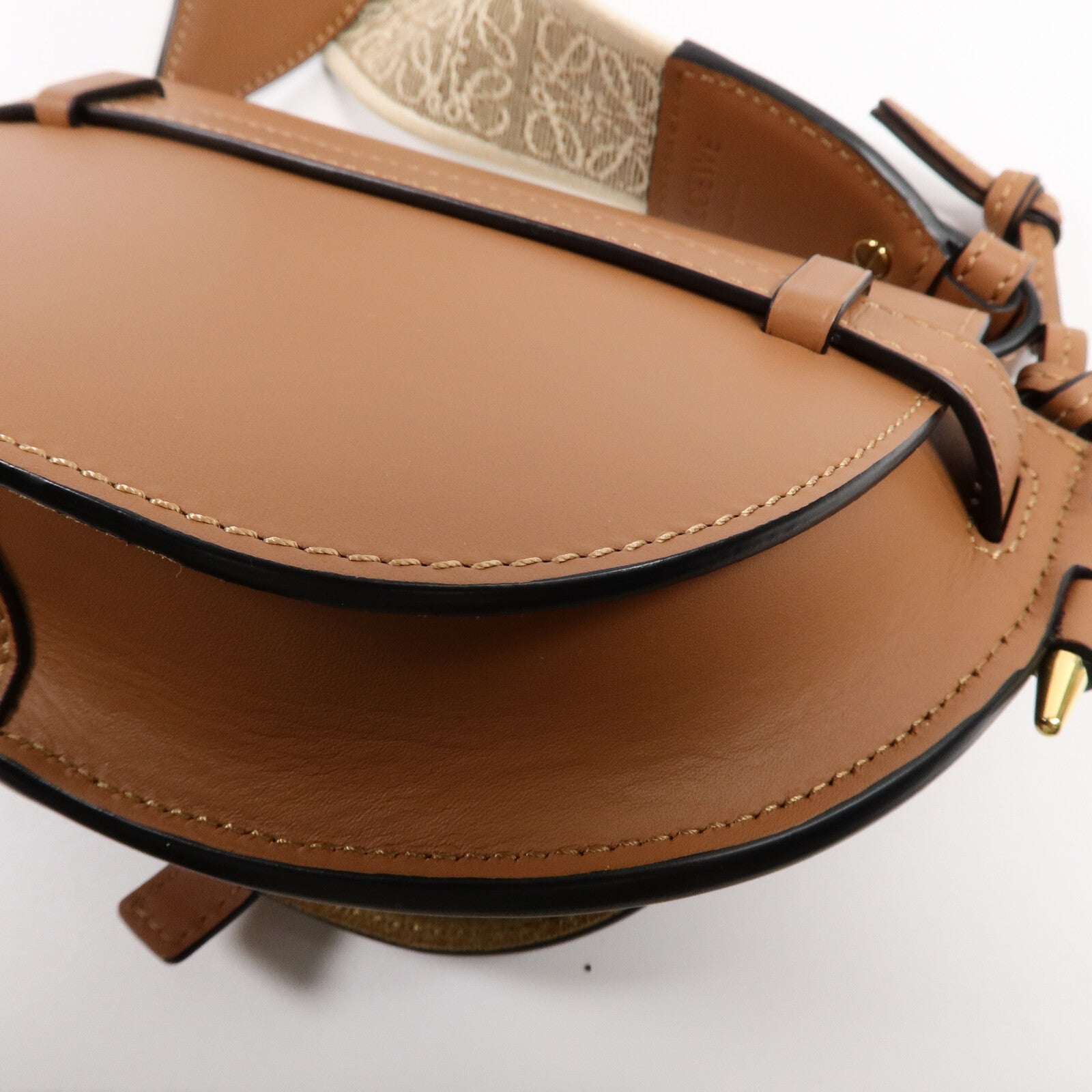 LOEWE 牛皮皮革Mini Gate肩背袋