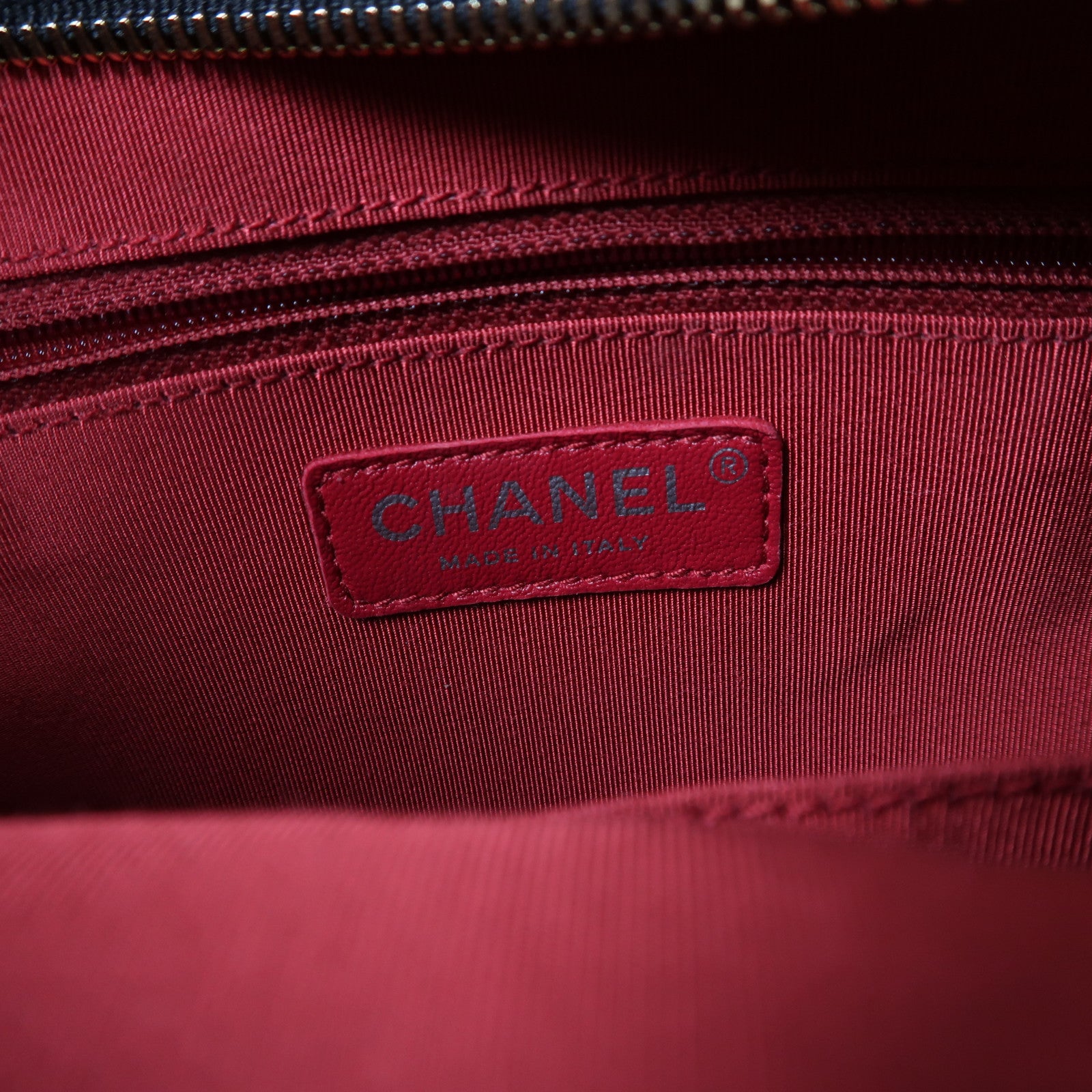 CHANEL 牛皮皮革Gabrielle鏈帶肩背袋黑色