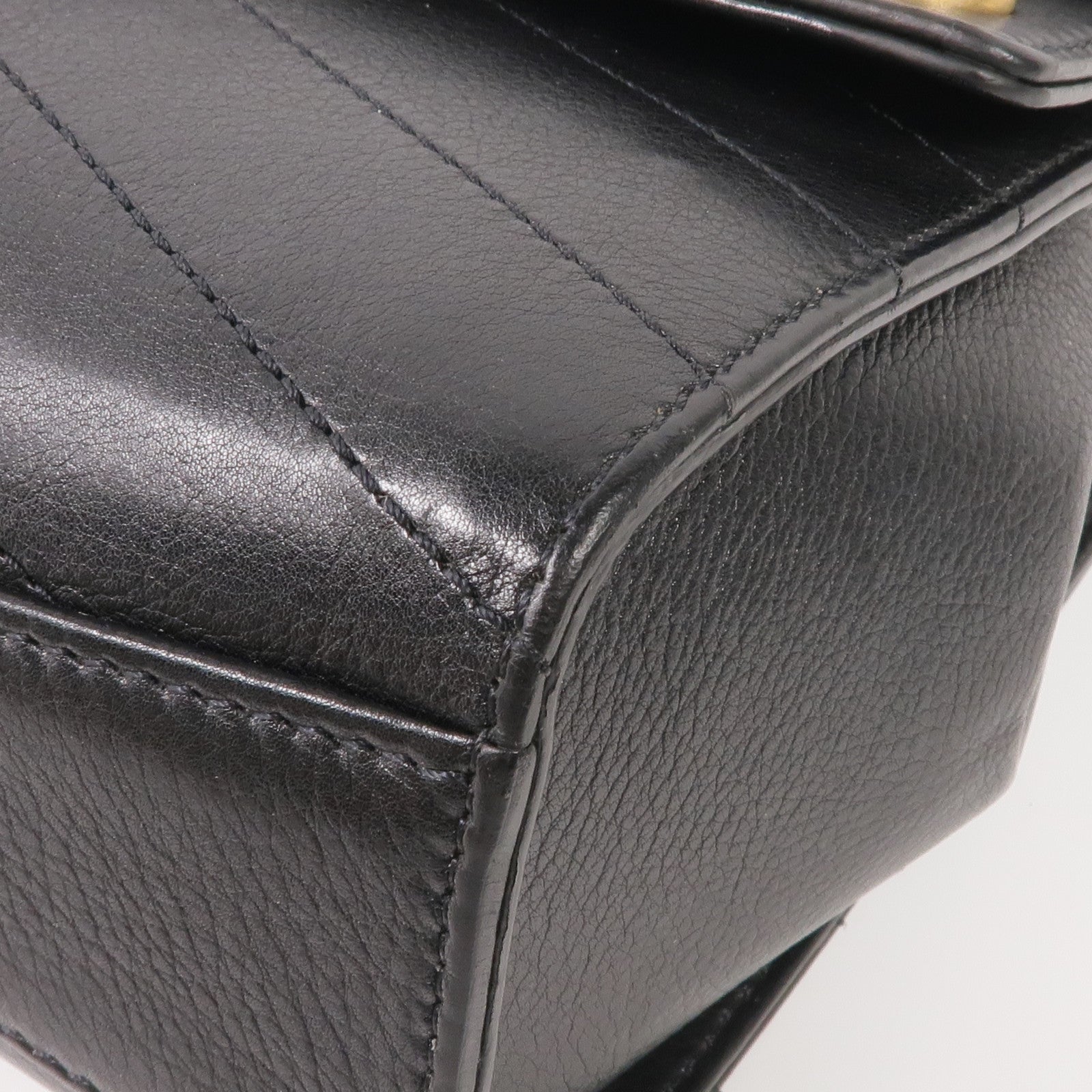 CHANEL 牛皮皮革Chain Shoulder Bag金扣鏈帶肩背袋