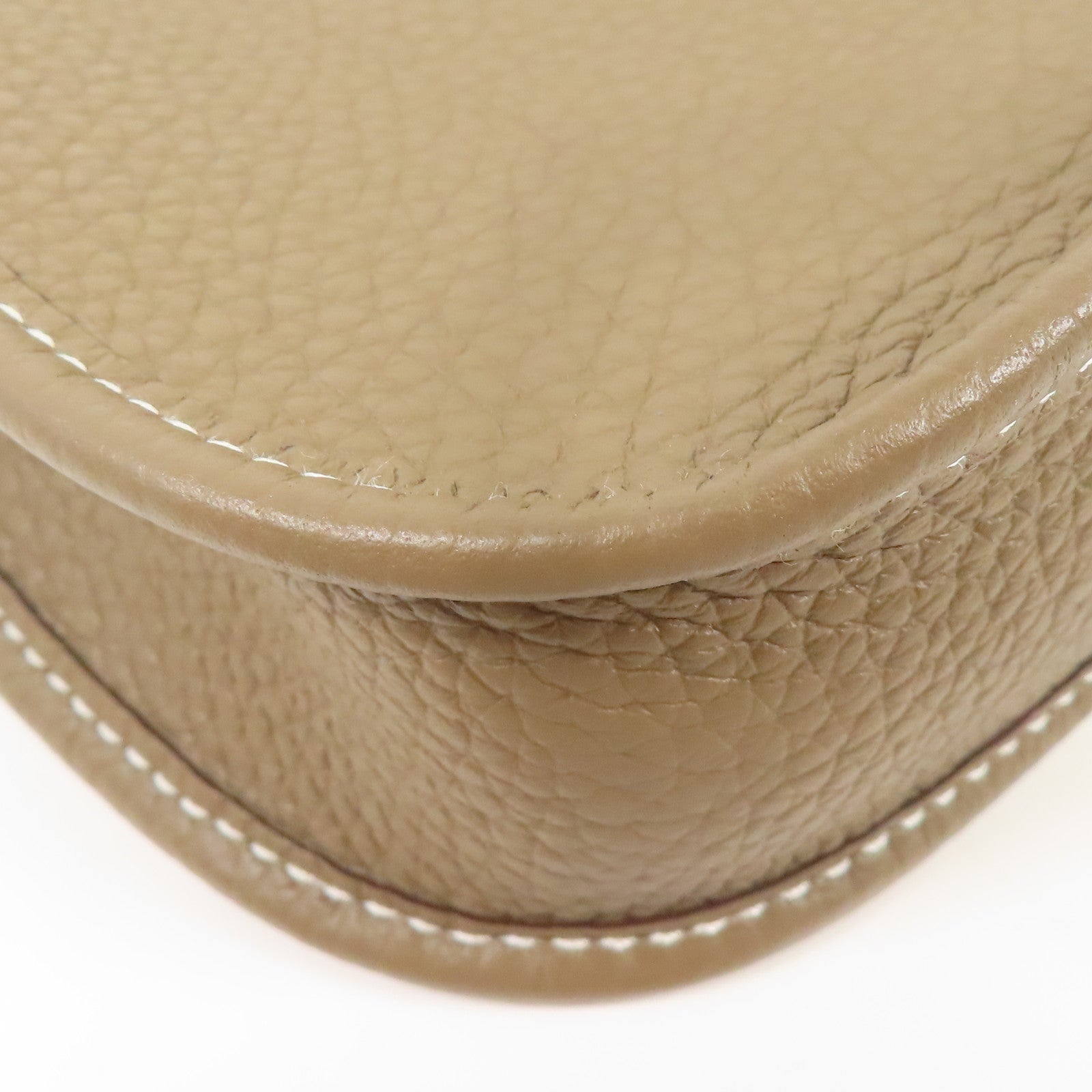 HERMES Clemence皮革Evelyne TPM金扣肩背袋Etoupe
