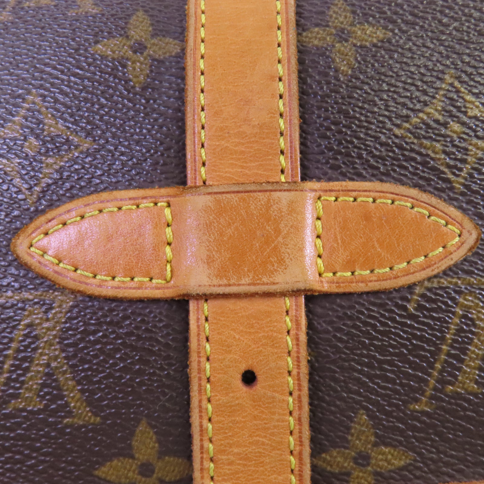 LOUIS VUITTON 【激減優惠】Monogram Saumur 30金扣肩背袋