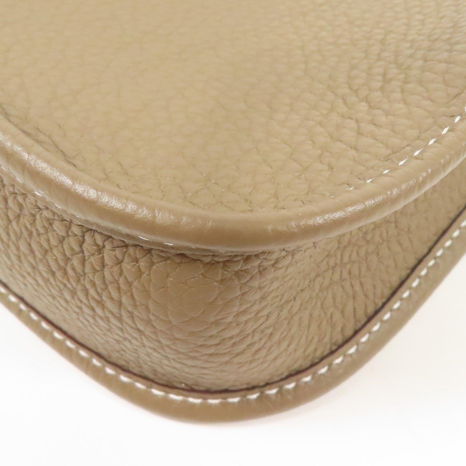 HERMES Clemence皮革Evelyne TPM金扣肩背袋Etoupe