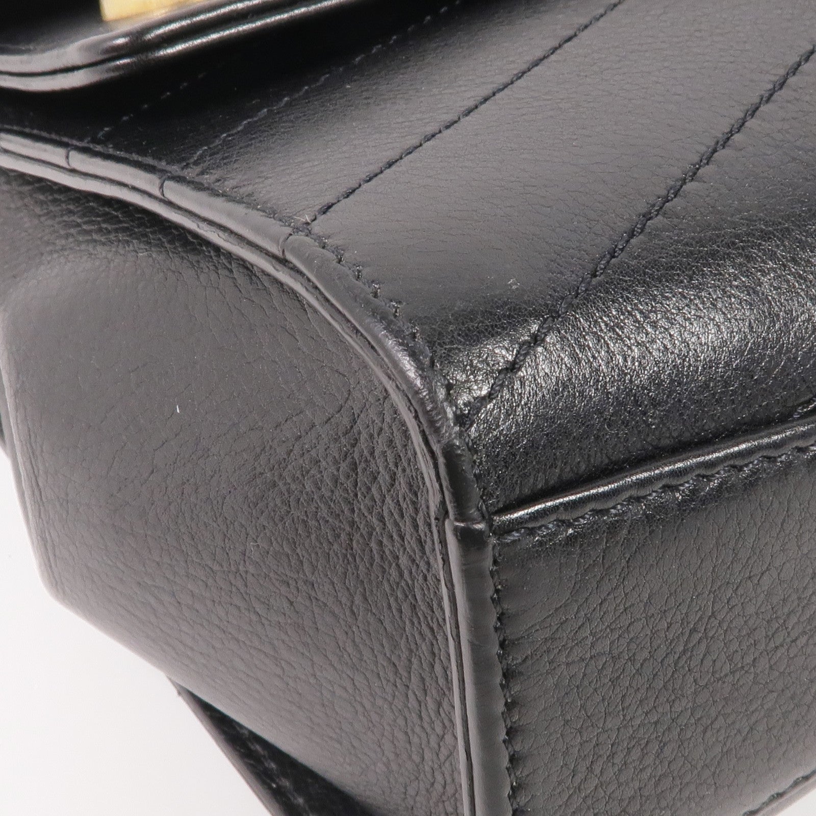 CHANEL 牛皮皮革Chain Shoulder Bag金扣鏈帶肩背袋