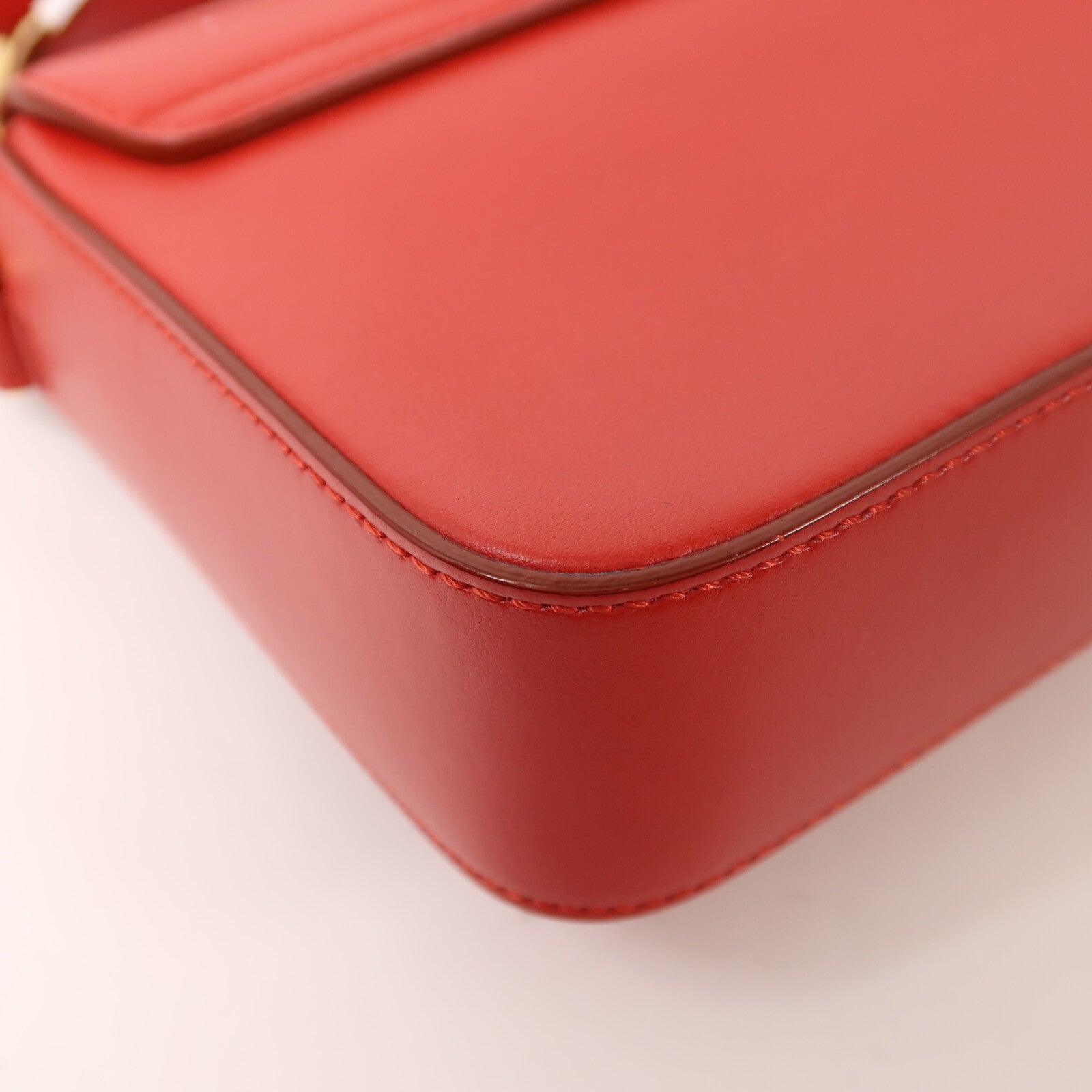 Chloe 牛皮皮革Mini C Bag金扣手挽肩背兩用袋