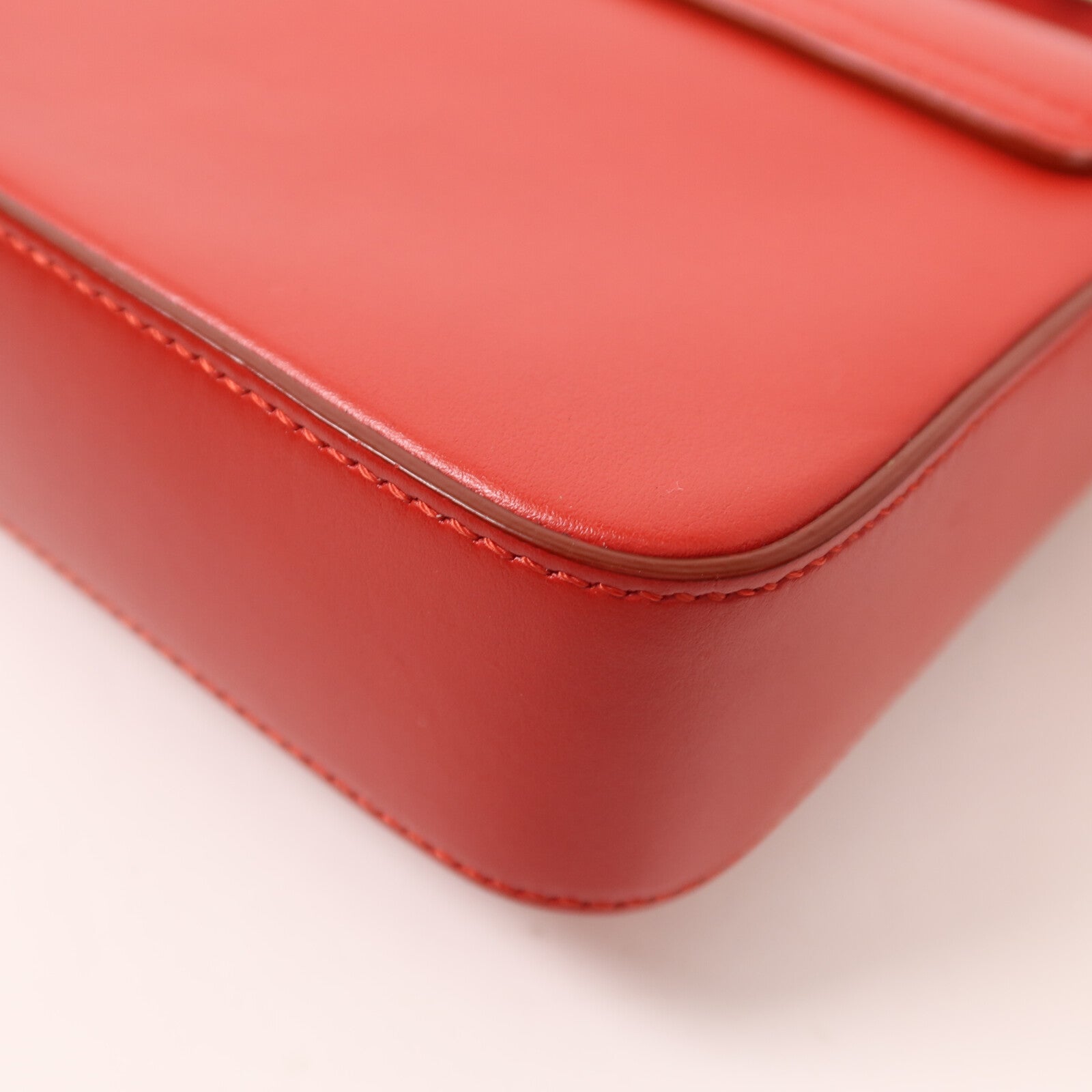 Chloe 牛皮皮革Mini C Bag金扣手挽肩背兩用袋