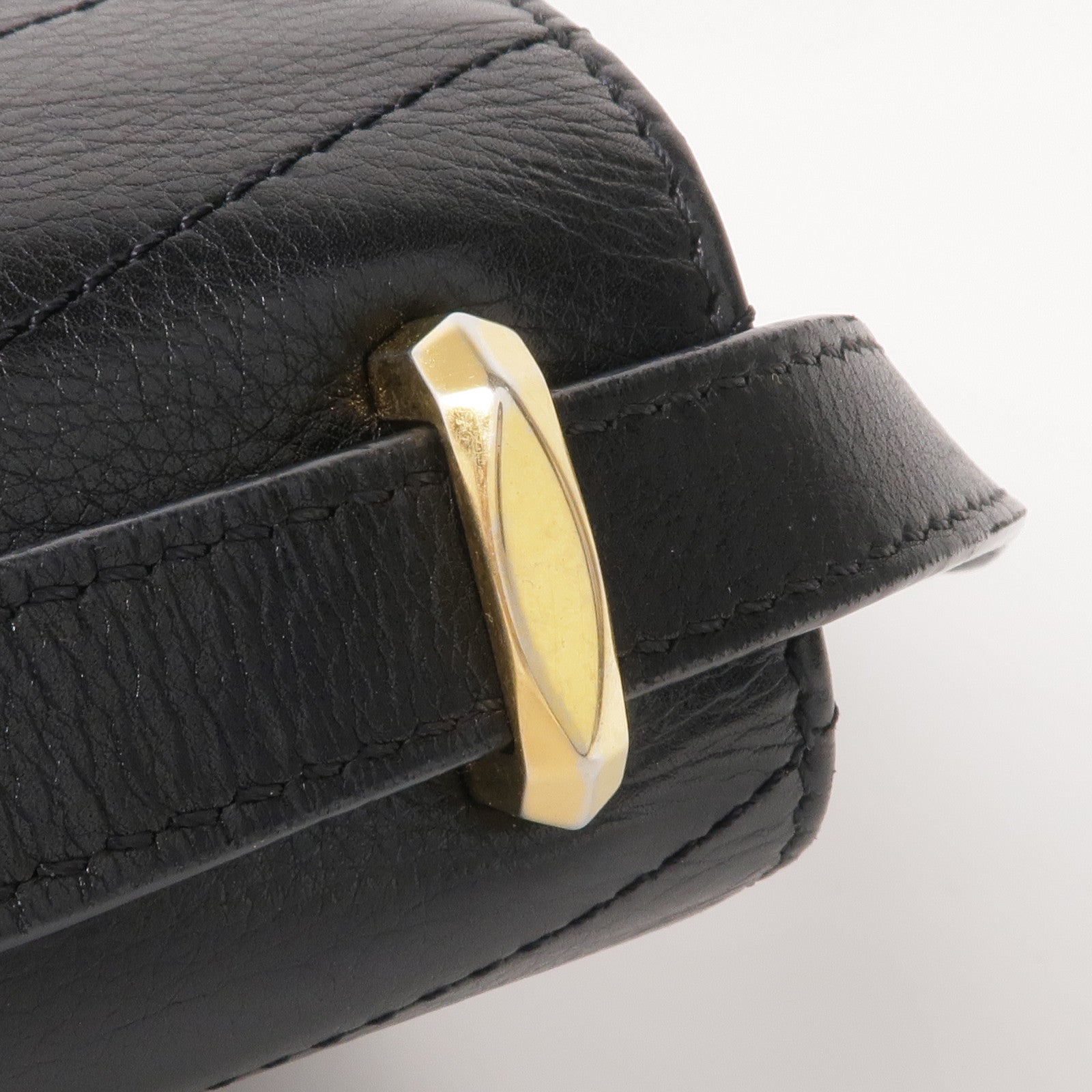 CHANEL 牛皮皮革Chain Shoulder Bag金扣鏈帶肩背袋