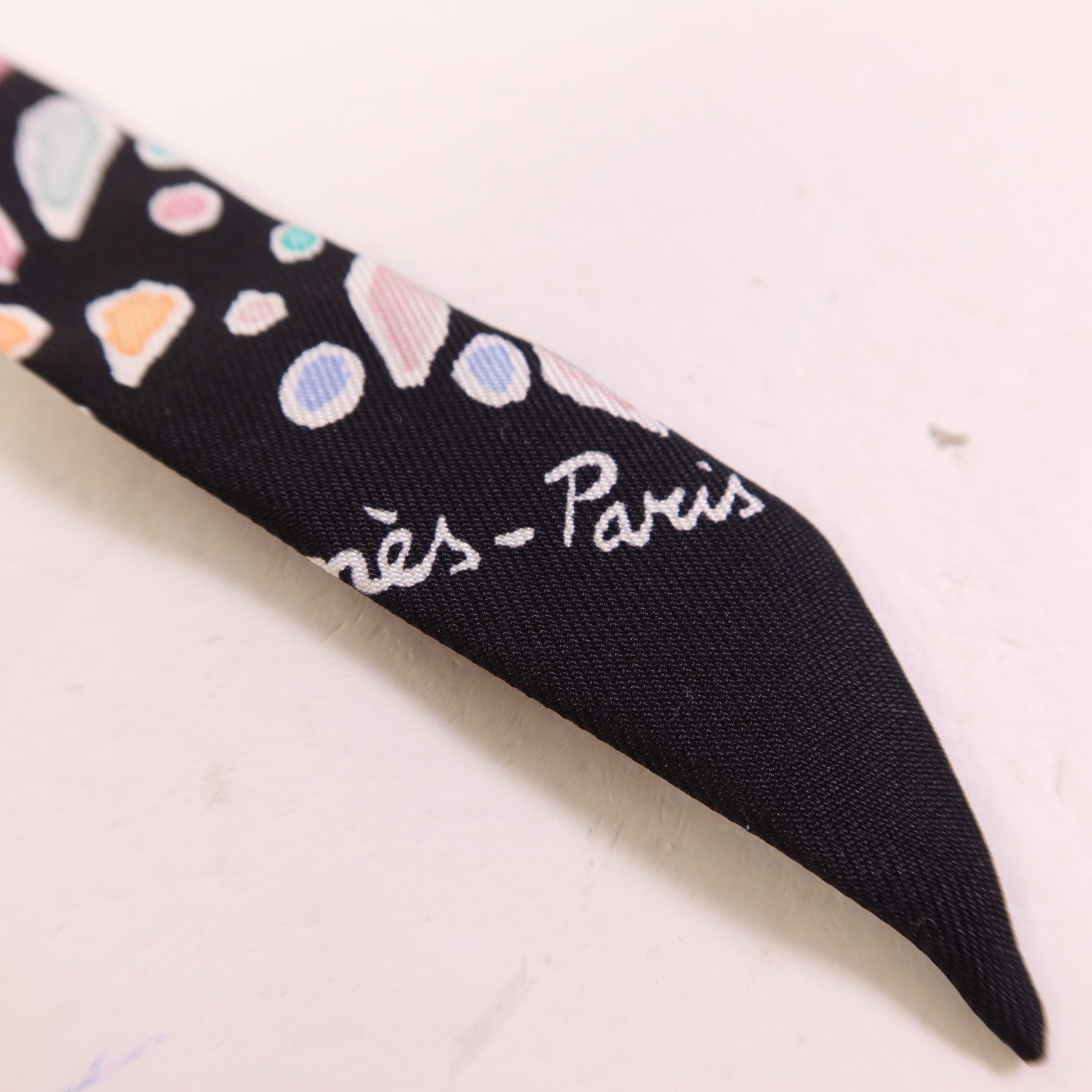 HERMES 絲質Twilly Doll絲巾