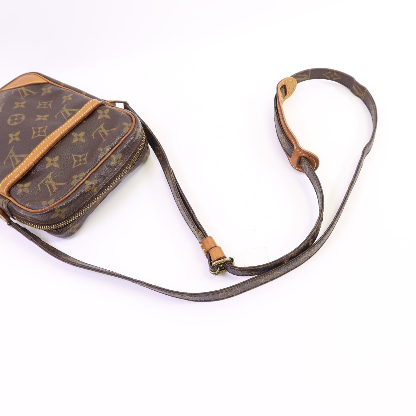 LOUIS VUITTON 【激減優惠】Monogram Danube金扣肩背袋