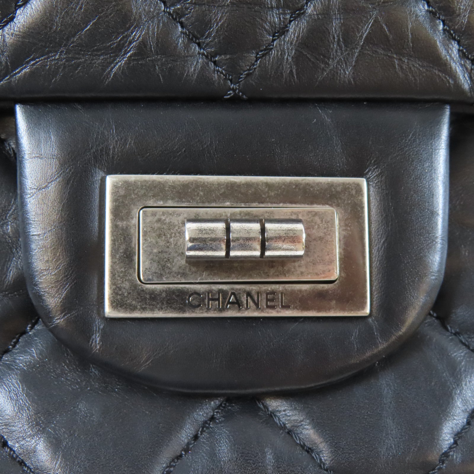 CHANEL 【清倉大減價】菱格牛皮皮革2.55 Chain Shoulder銀扣鏈帶肩背袋黑色