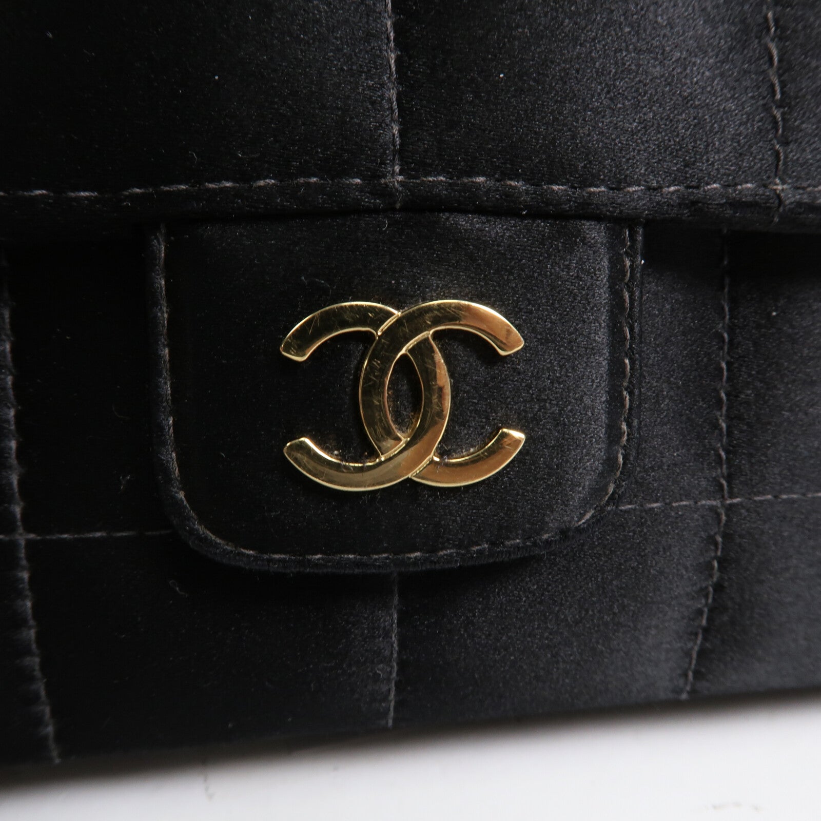 CHANEL 帆布Chain Shoulder金扣鏈帶肩背袋