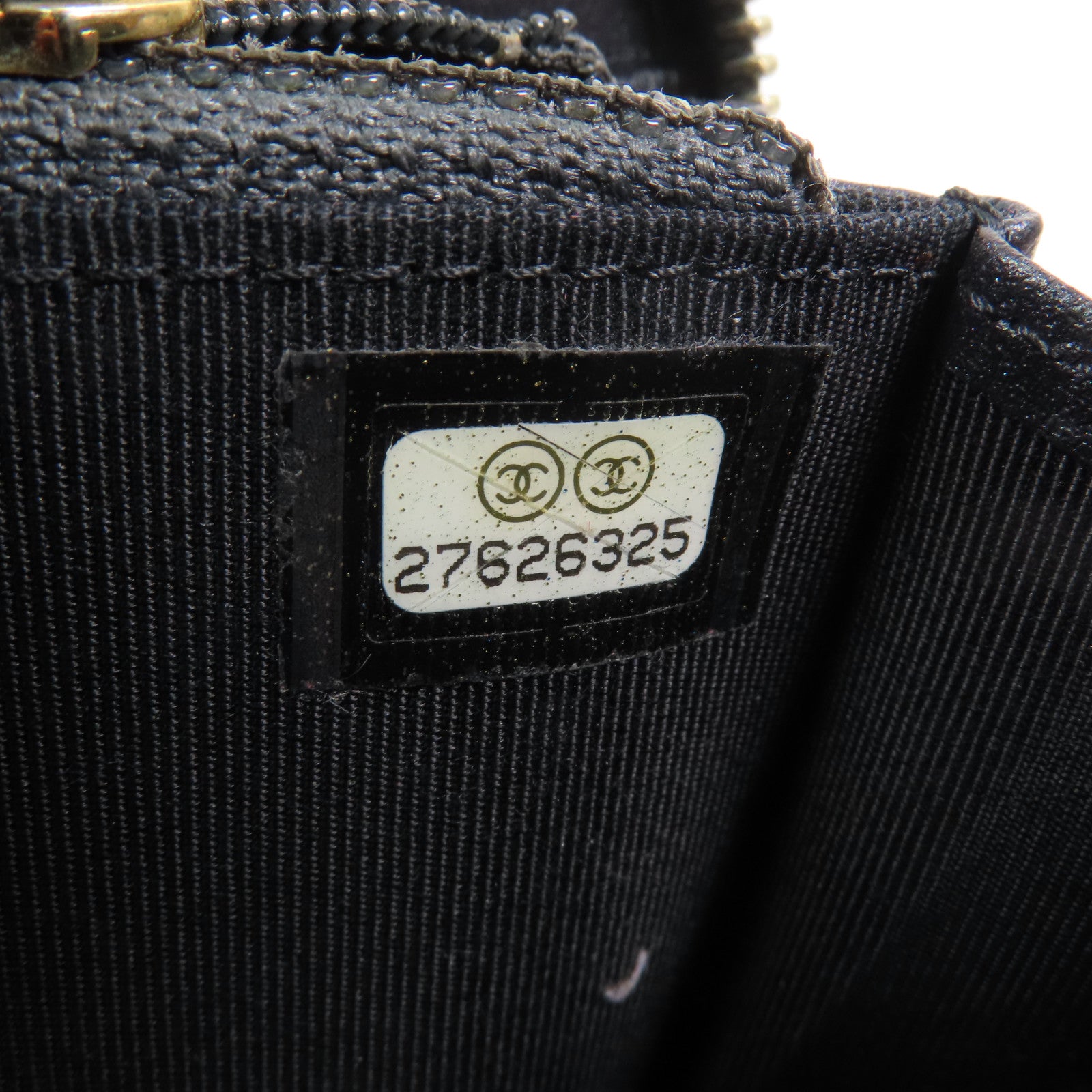 CHANEL 牛皮皮革Classic Zip Wallet Medium金扣錢包
