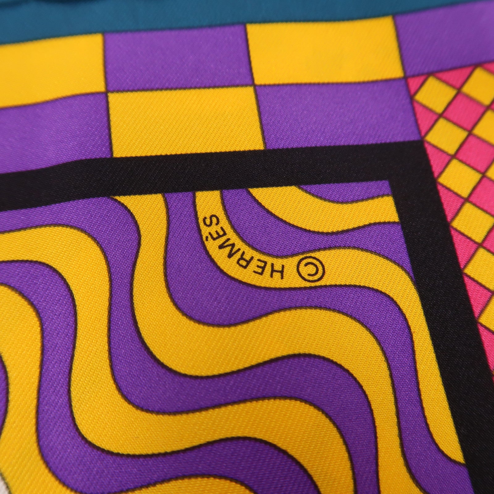 HERMES 絲質Scarf絲巾