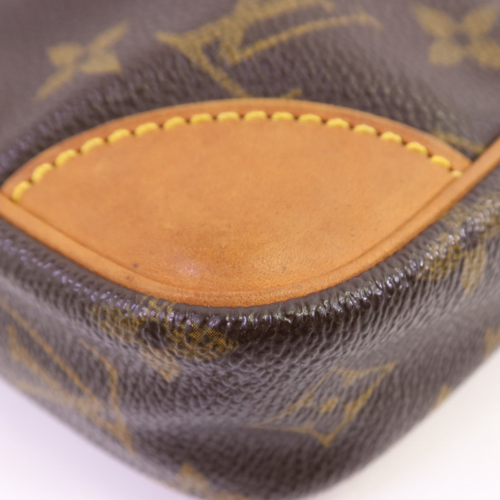 LOUIS VUITTON 【激減優惠】Monogram Danube金扣肩背袋