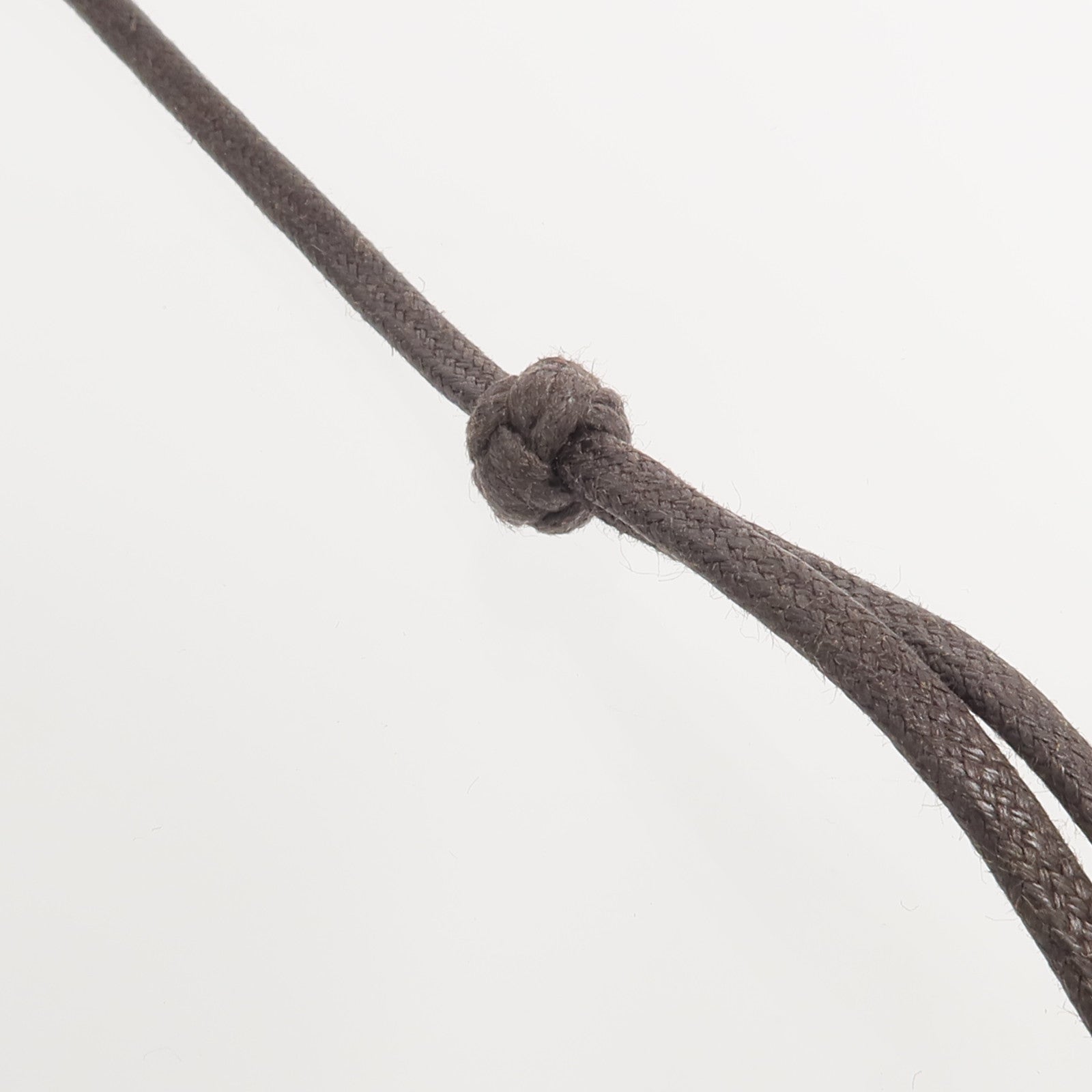 HERMES 水牛角/ 漆木Lift Pendant項鍊
