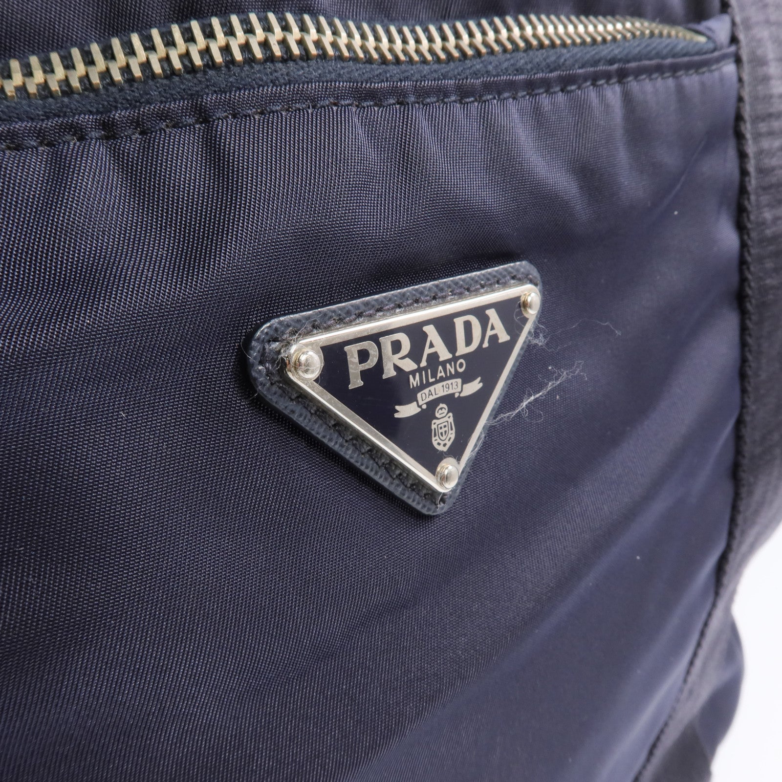 PRADA 尼龍Sholder Bag銀扣肩背袋