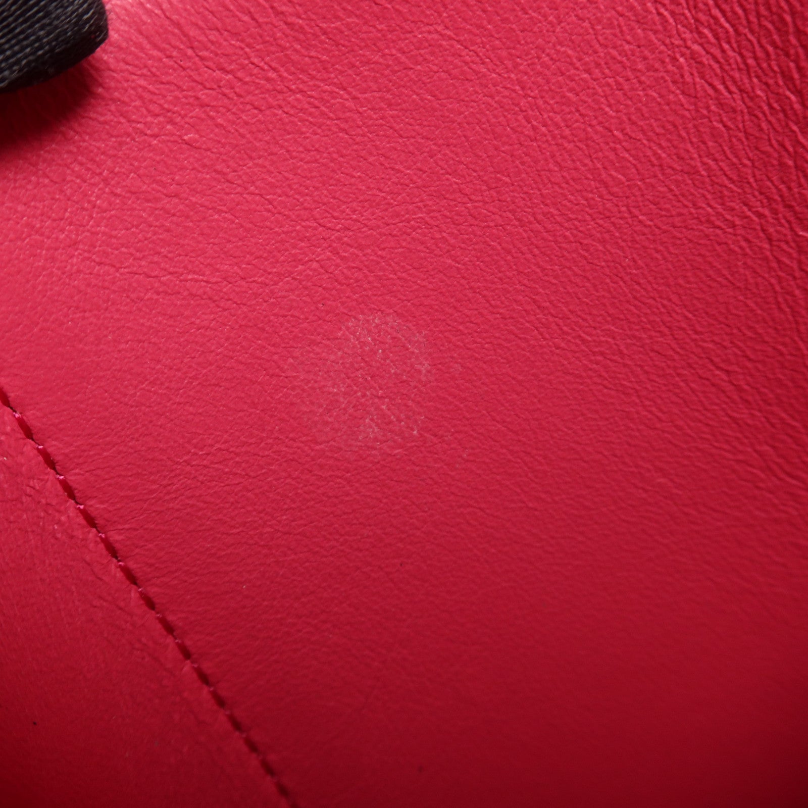 LOUIS VUITTON Taurillon皮革Capucines XS Wallet金扣短錢包