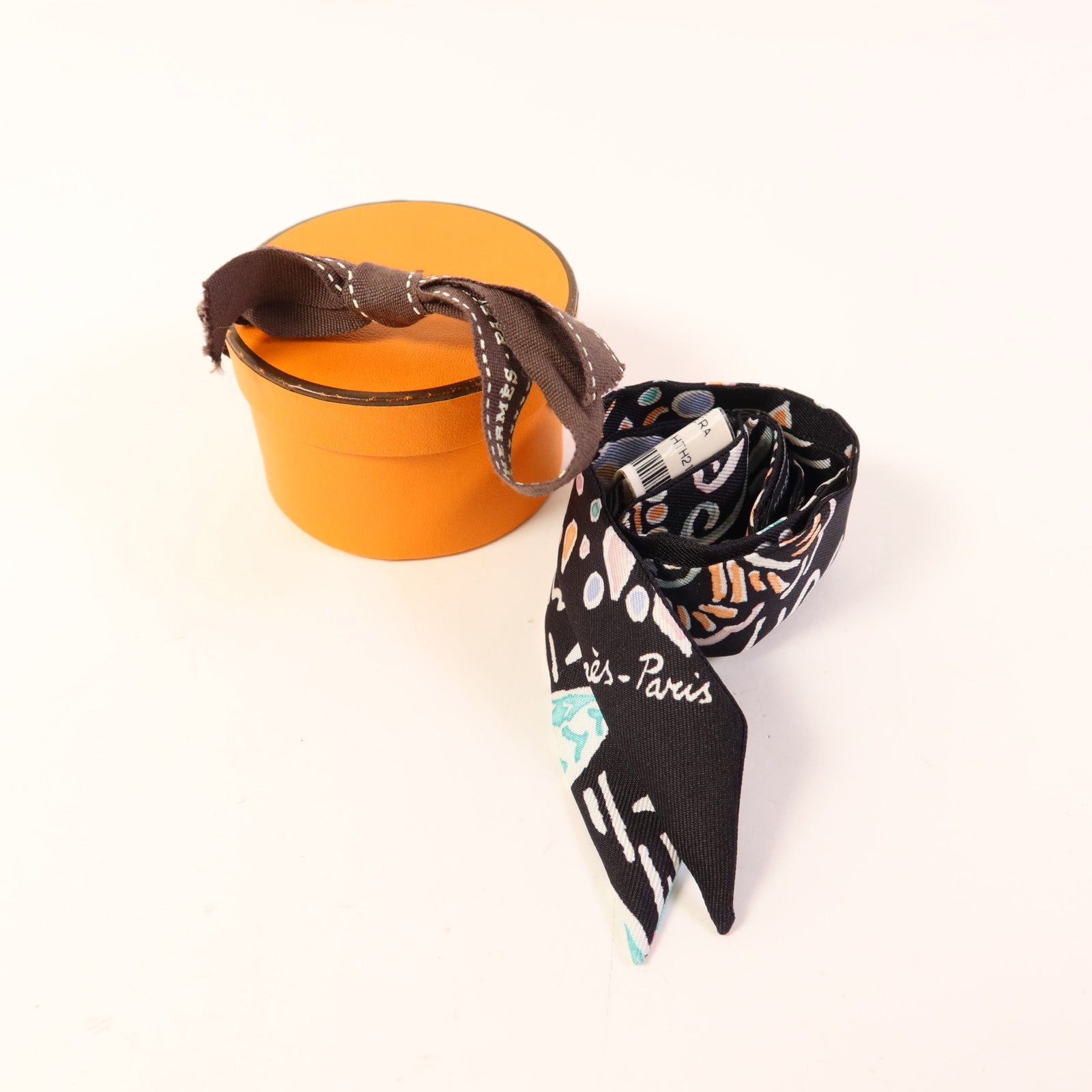 HERMES 絲質Twilly Doll絲巾