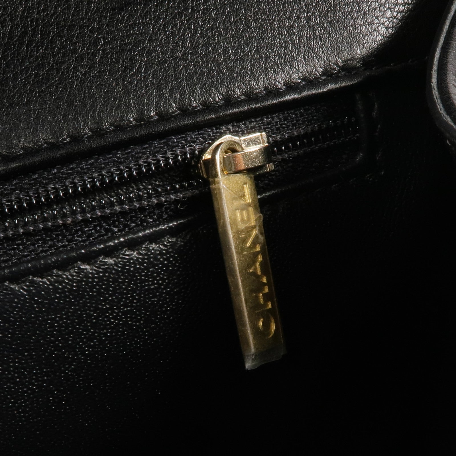 CHANEL 牛皮皮革Chain Shoulder Bag金扣鏈帶肩背袋