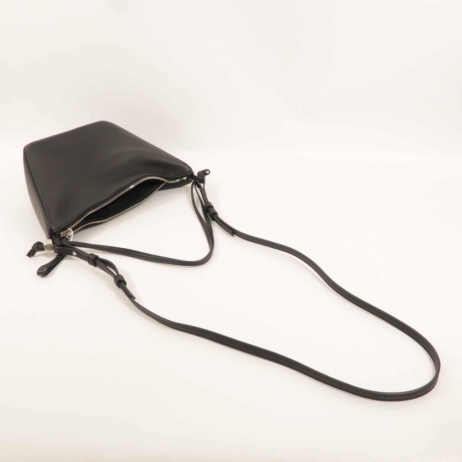 LOEWE 牛皮皮革Mini Hammock Hobo手挽肩背兩用袋