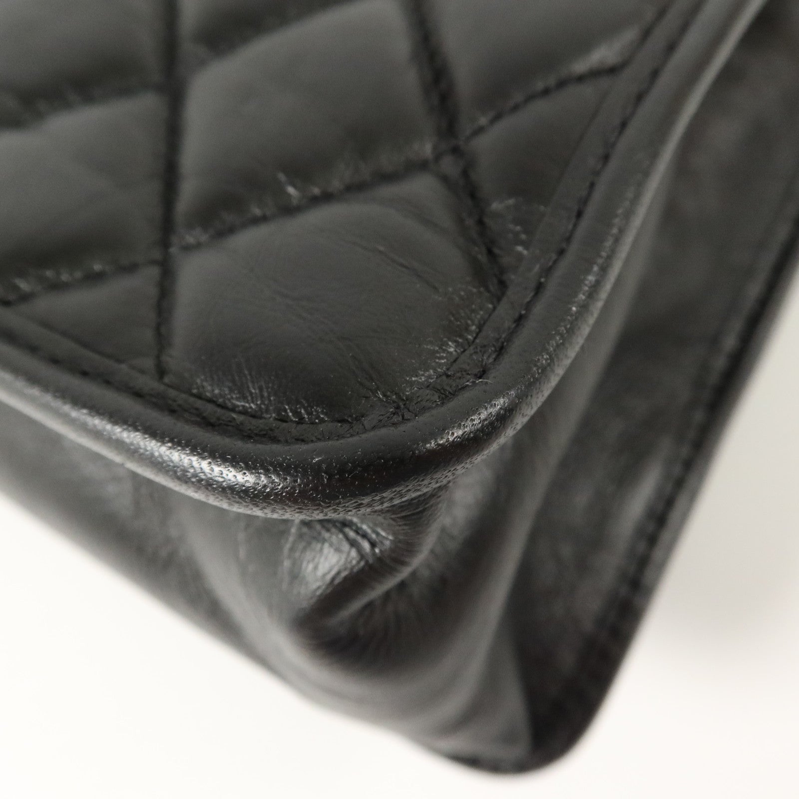 CHANEL 羊皮皮革Graphic Catch金扣鏈帶肩背袋