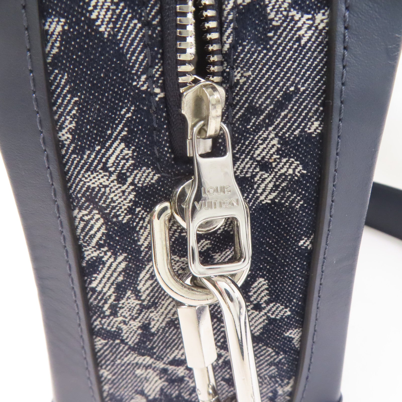 LOUIS VUITTON Monogram Tapestr Soft Trunk銀扣肩背袋藍色