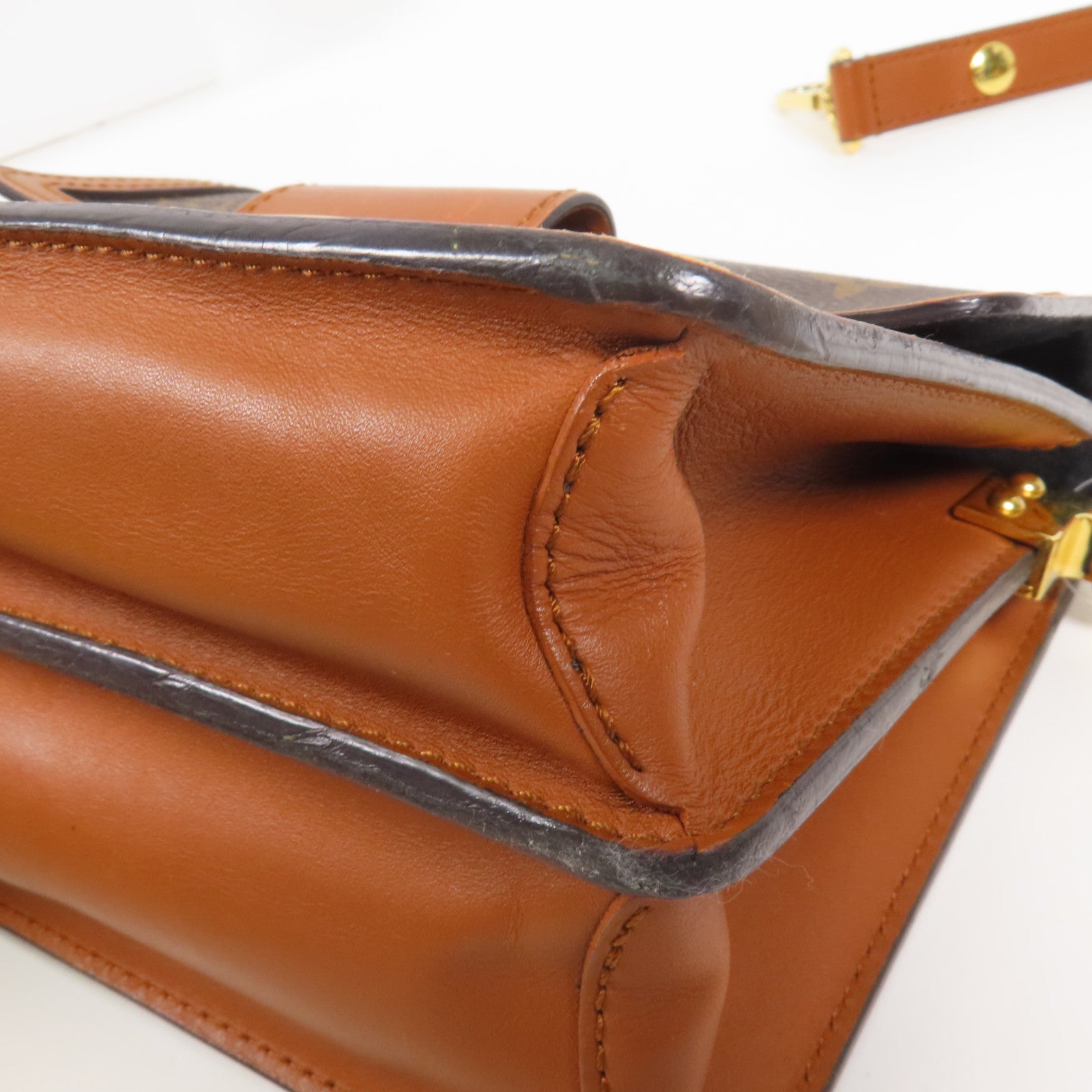 LOUIS VUITTON Monogram Reverse Mini Dauphine肩背袋棕色