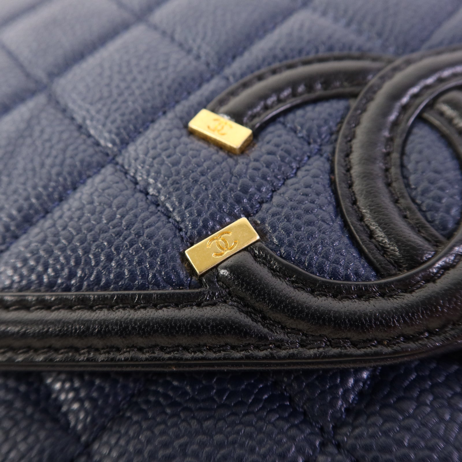 CHANEL 牛皮皮革Chain Shoulder Bag金扣鏈帶肩背袋