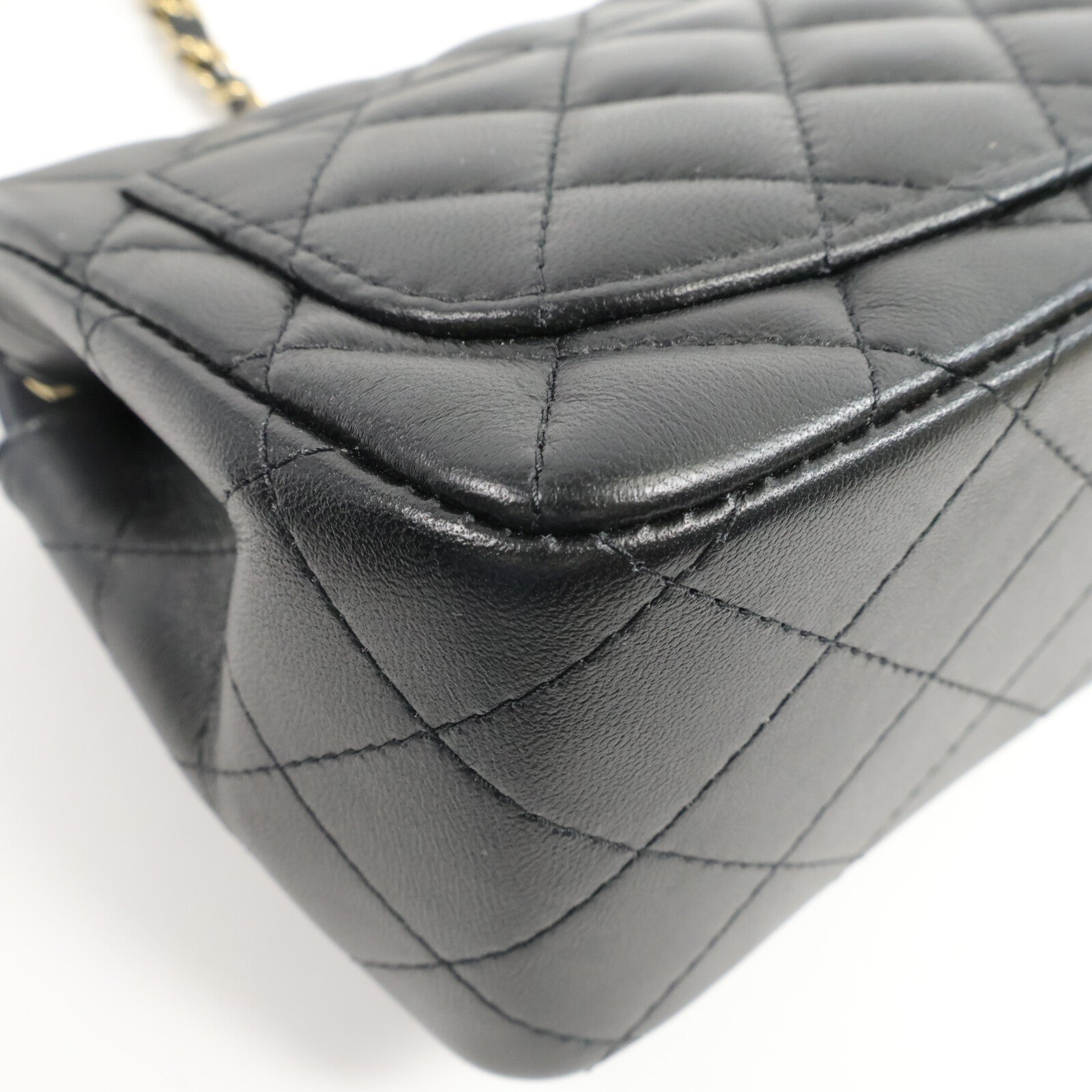 CHANEL 羊皮皮革Mini Classic 17鏈帶肩背袋