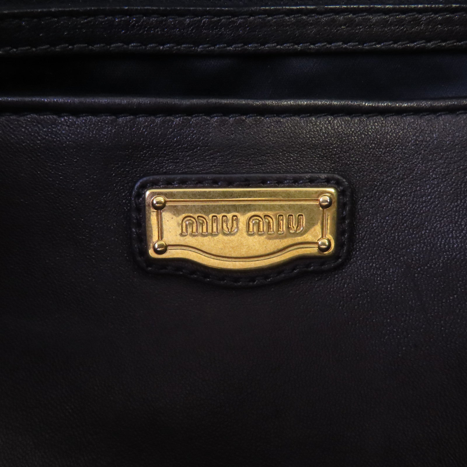 Miu Miu 羊皮皮革Tote Bag金扣肩背袋